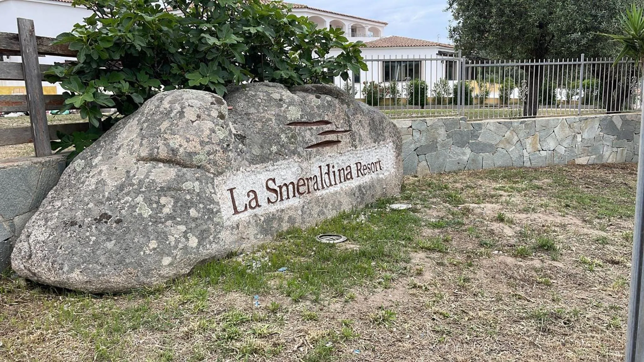 Property building in La Smeraldina Resort