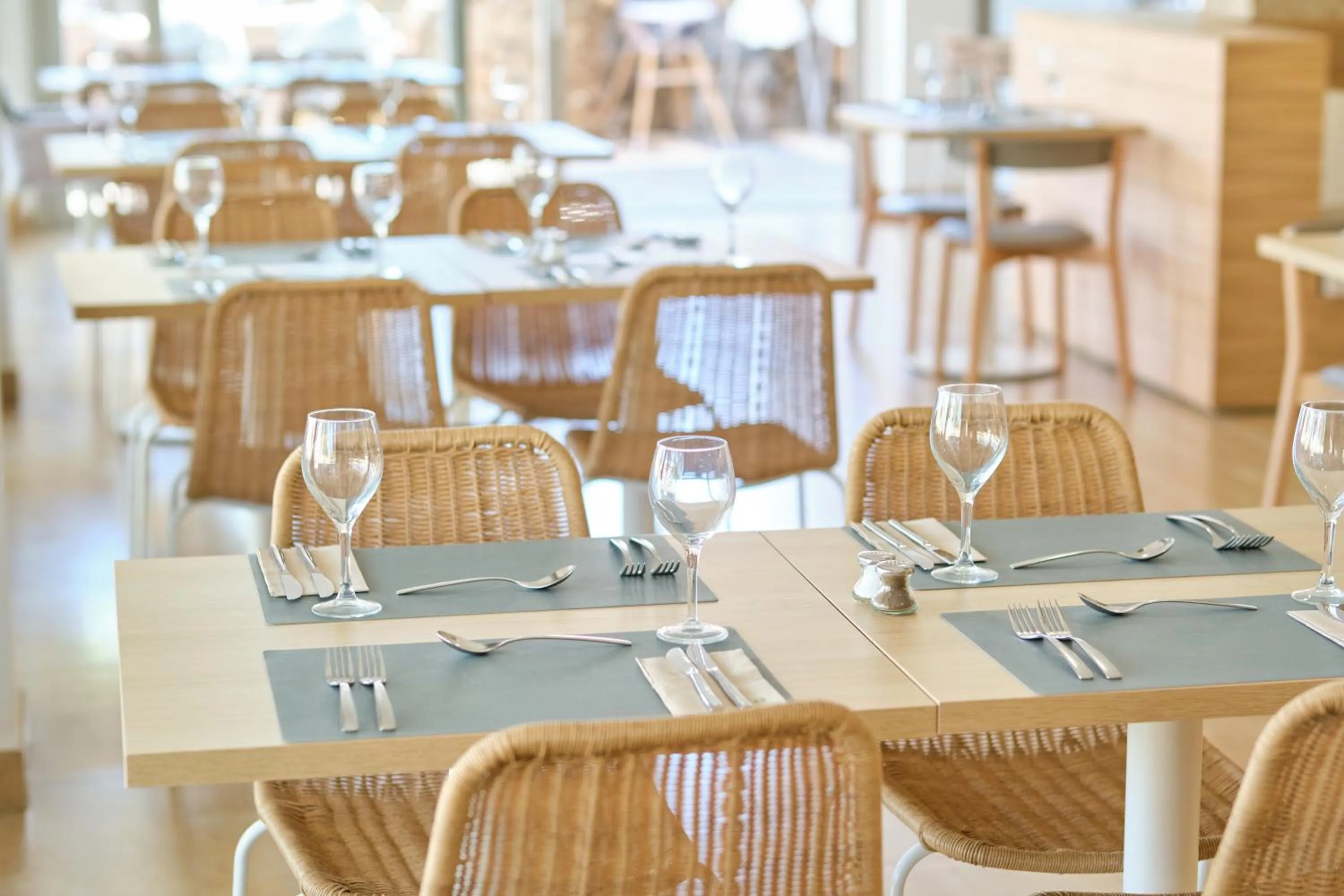 Restaurant/places to eat in Occidental Cala Viñas