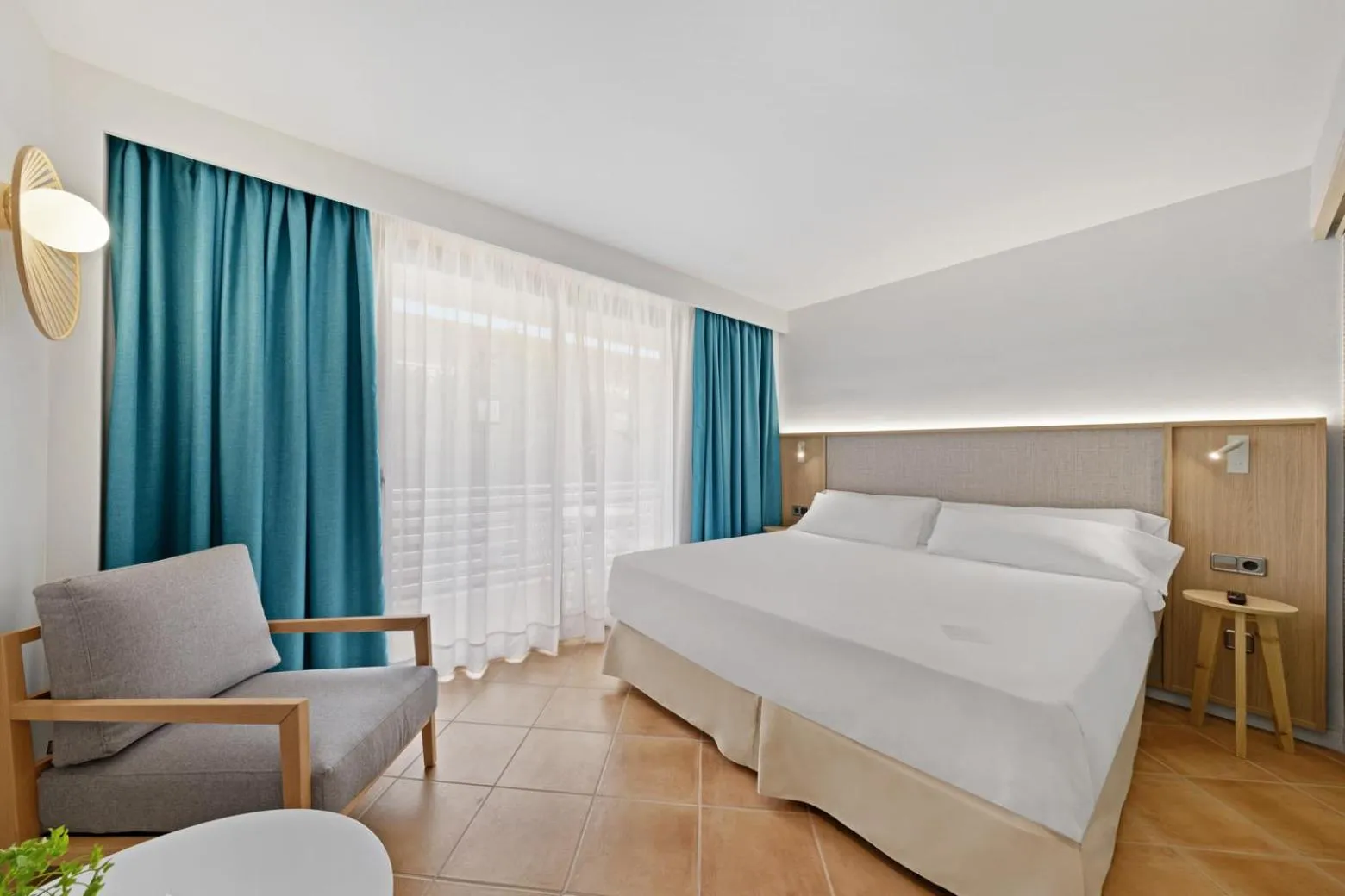 Bedroom, Bed in Occidental Cala Viñas