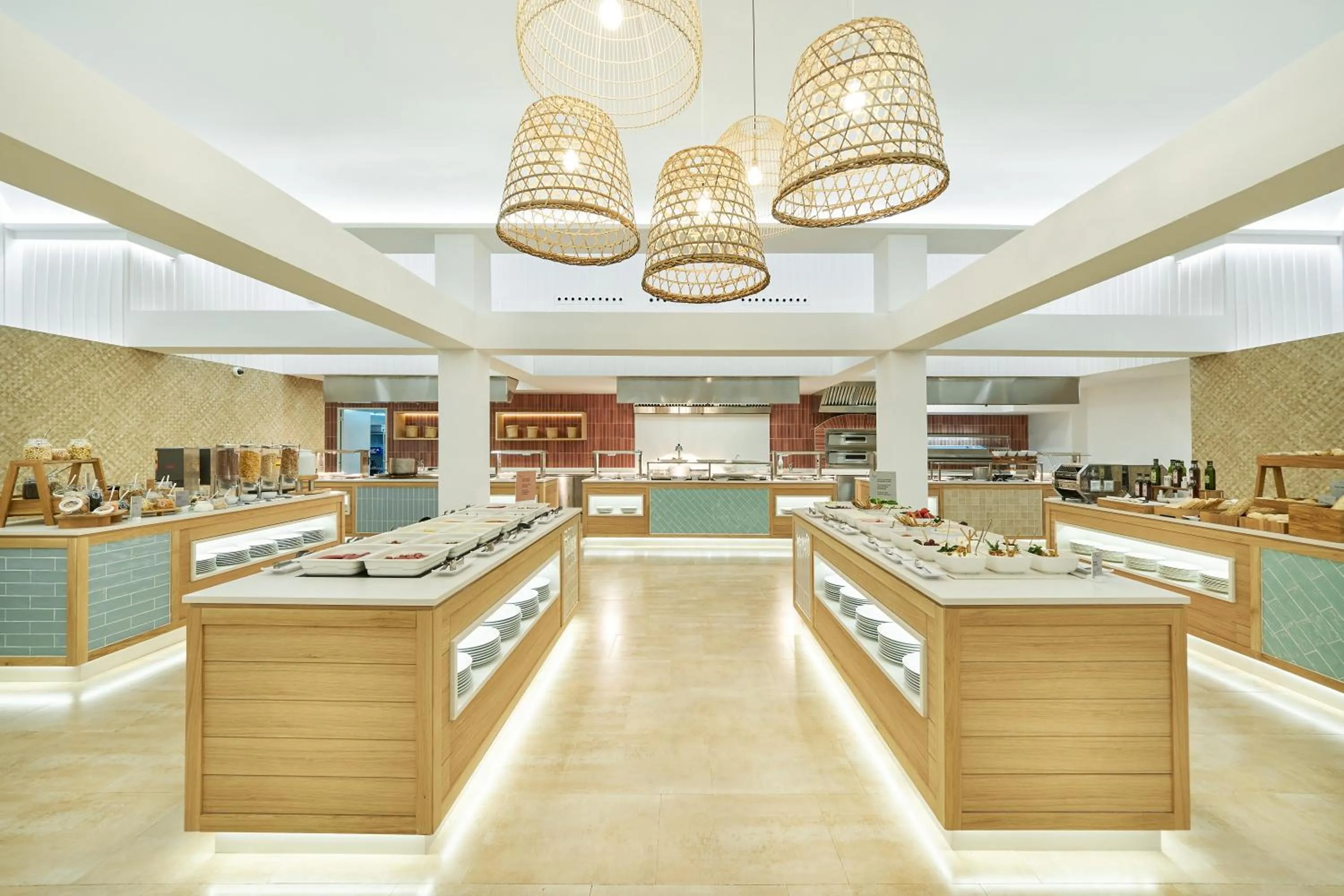 Restaurant/places to eat in Occidental Cala Viñas