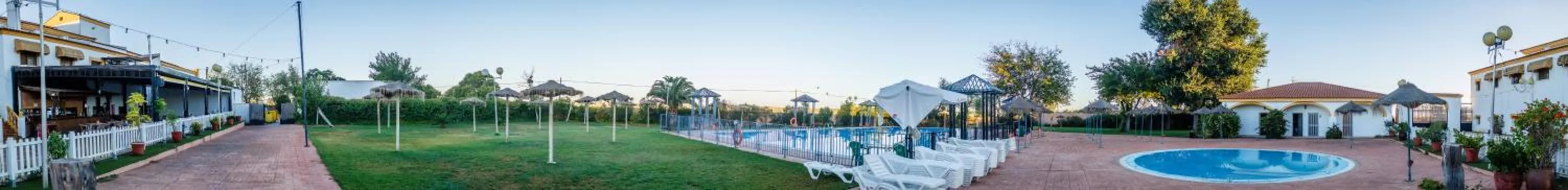Swimming pool in Hotel Acosta Vetonia