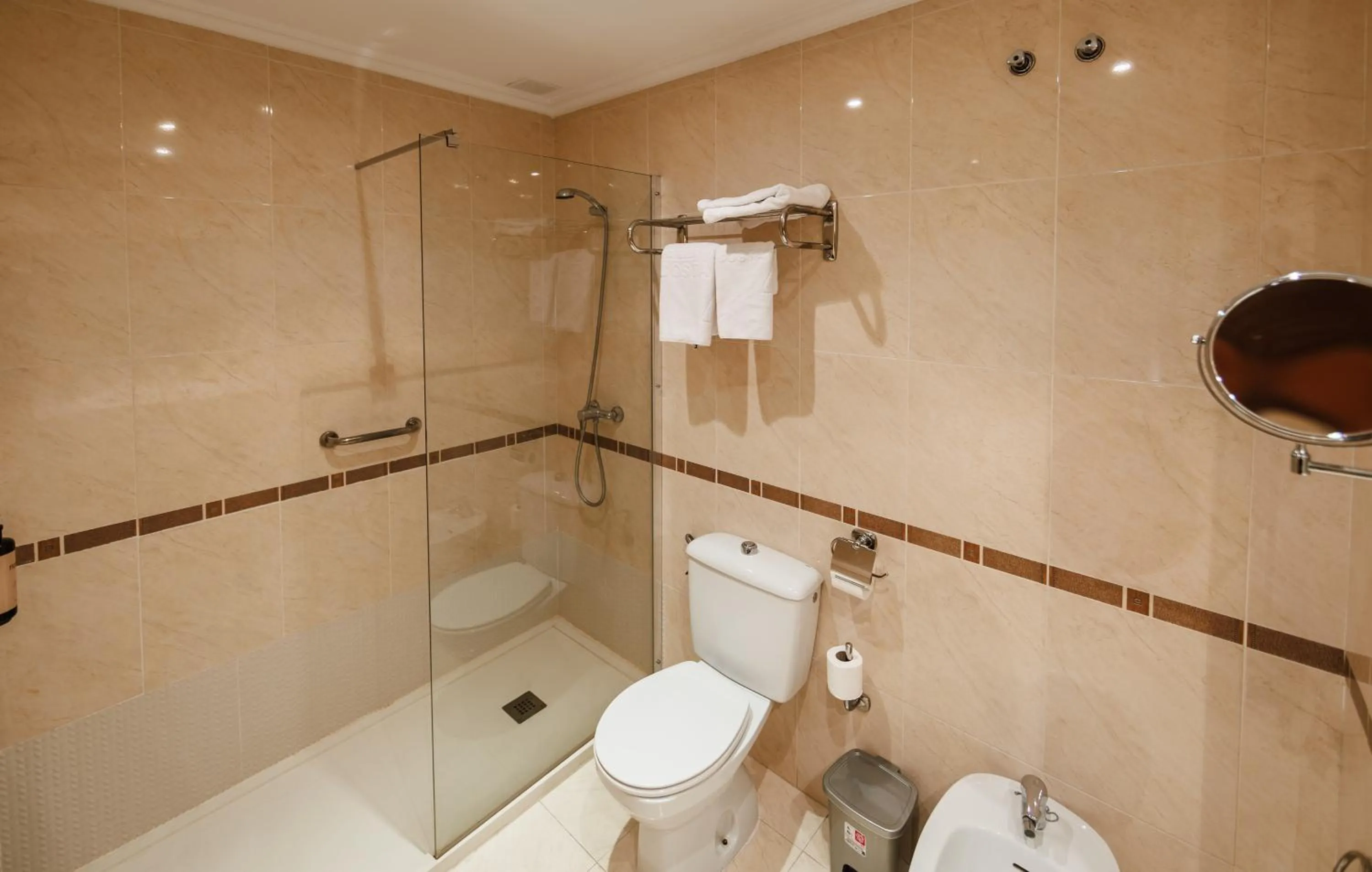 Bathroom in Hotel Acosta Vetonia