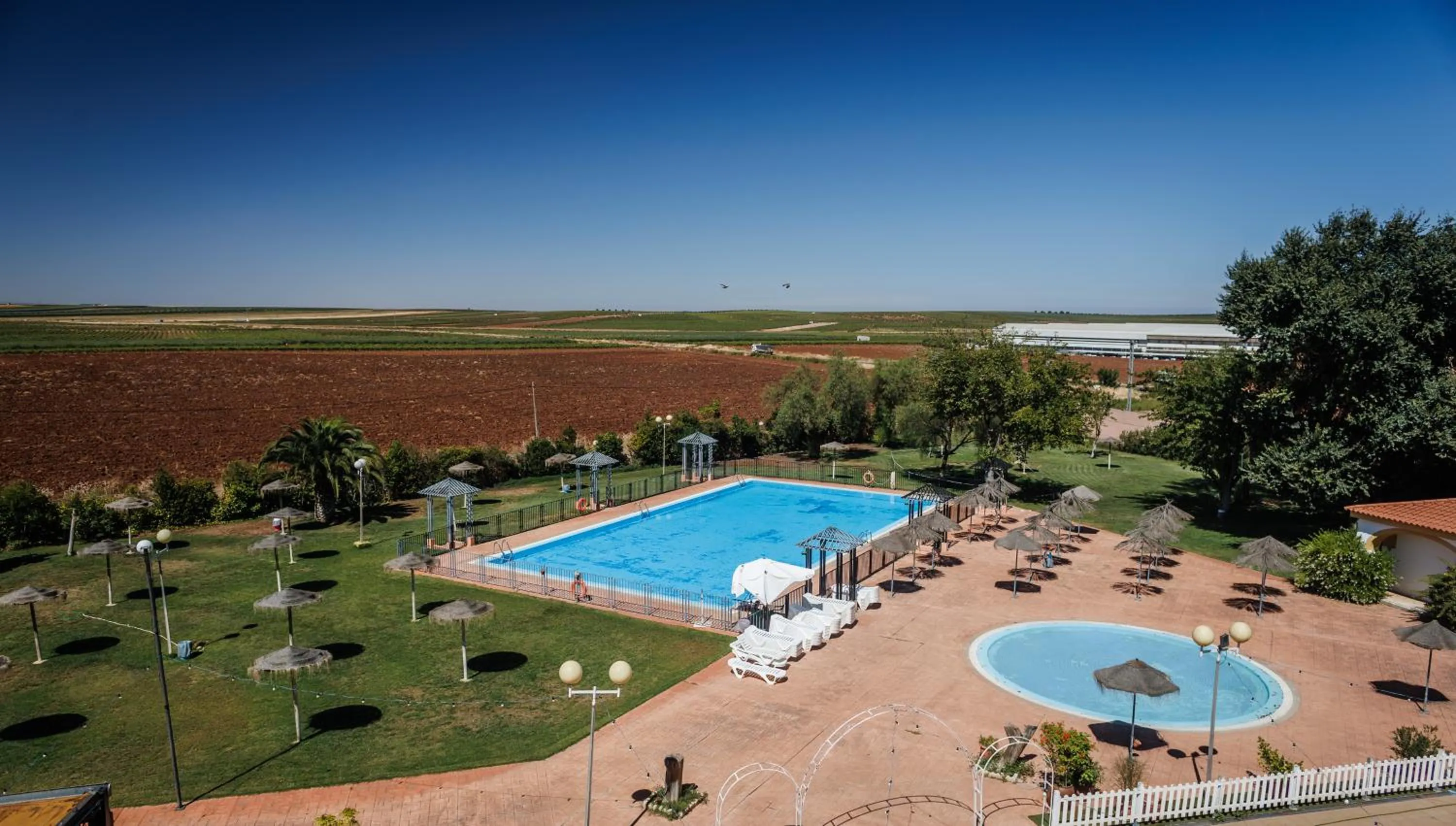 Swimming pool in Hotel Acosta Vetonia
