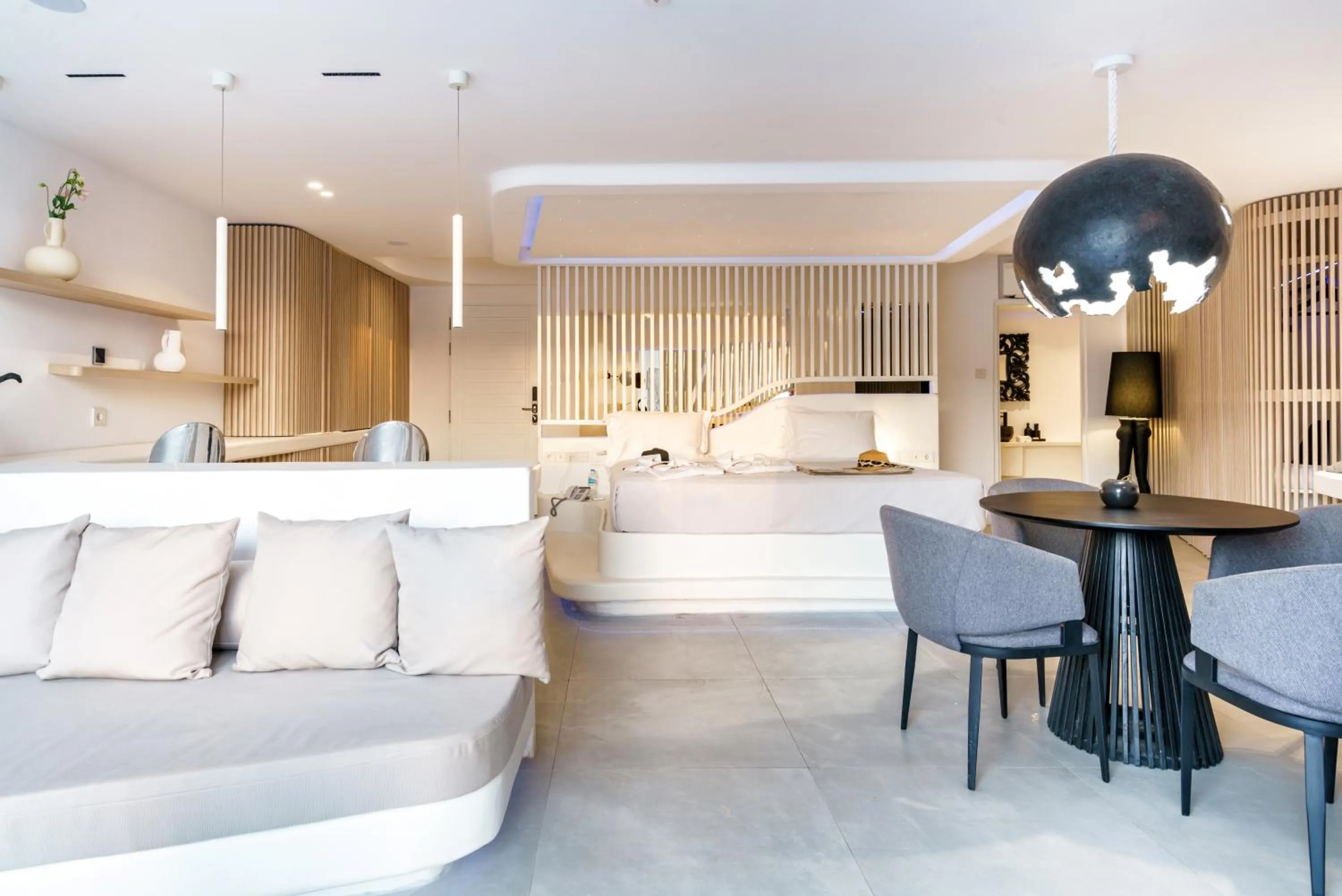 Bed in Kivotos Mykonos - Preferred Hotels & Resorts