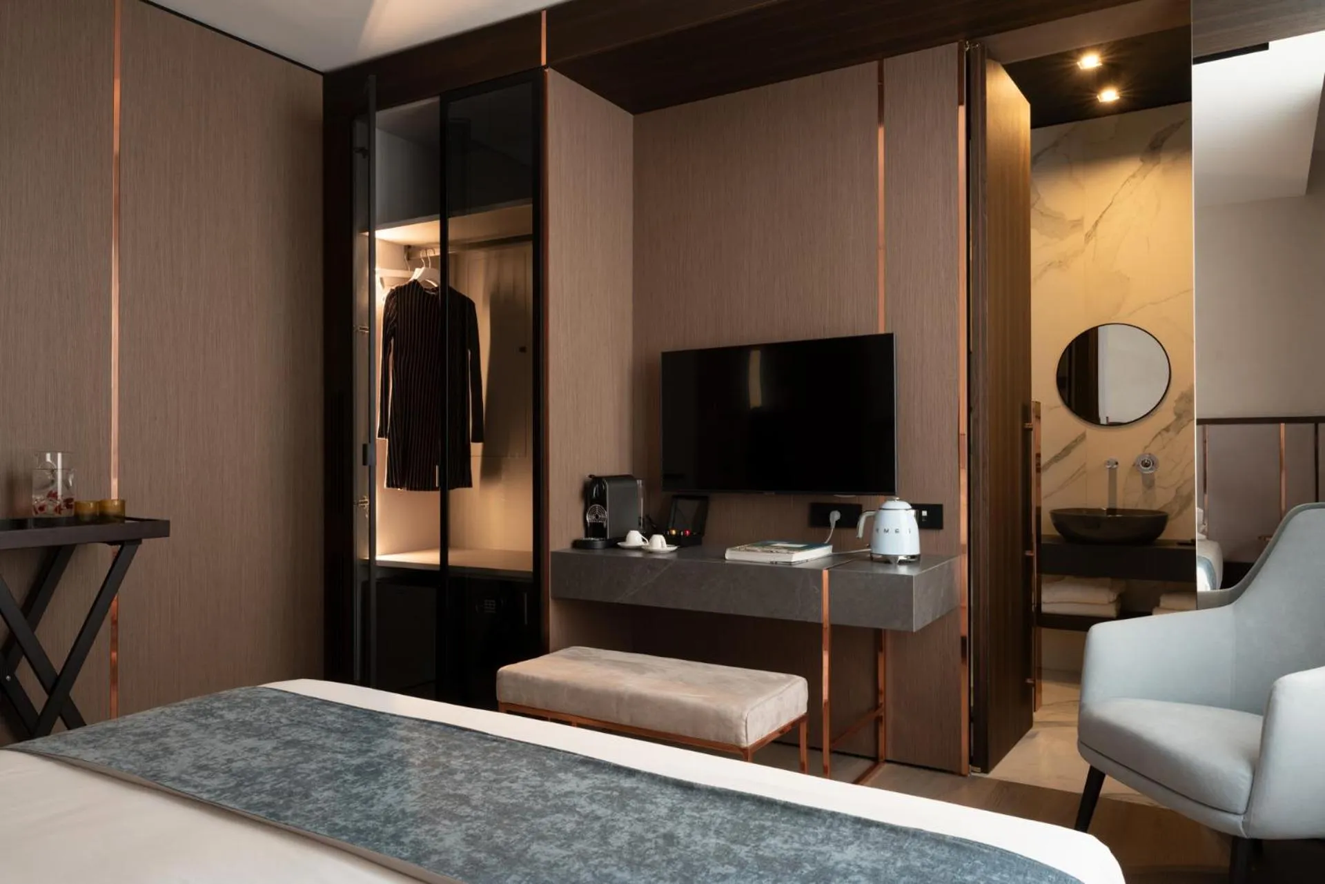 TV and multimedia, Bed in Agra Suites