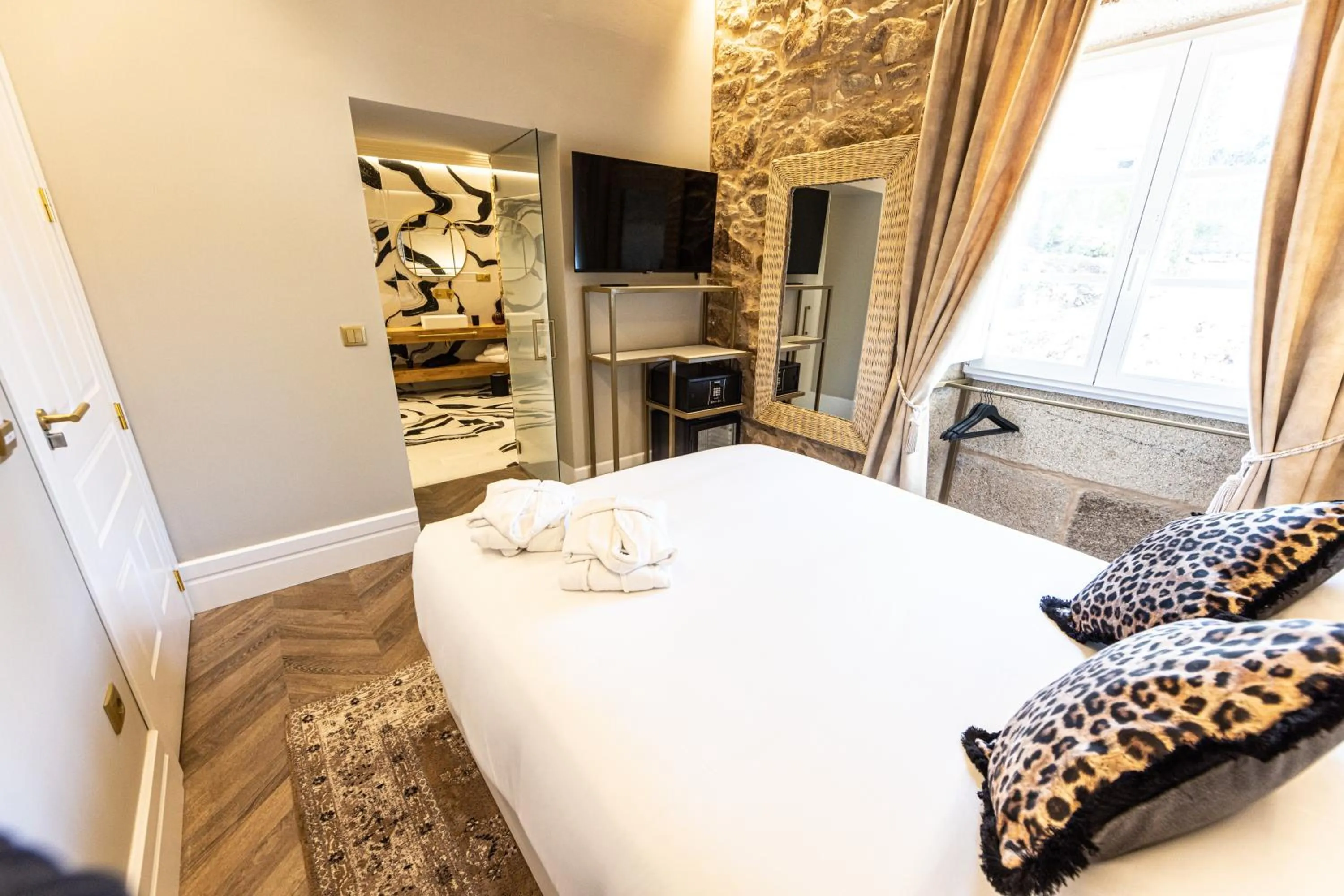 Bed in Hospedium Hotel Barómetro de Camariñas