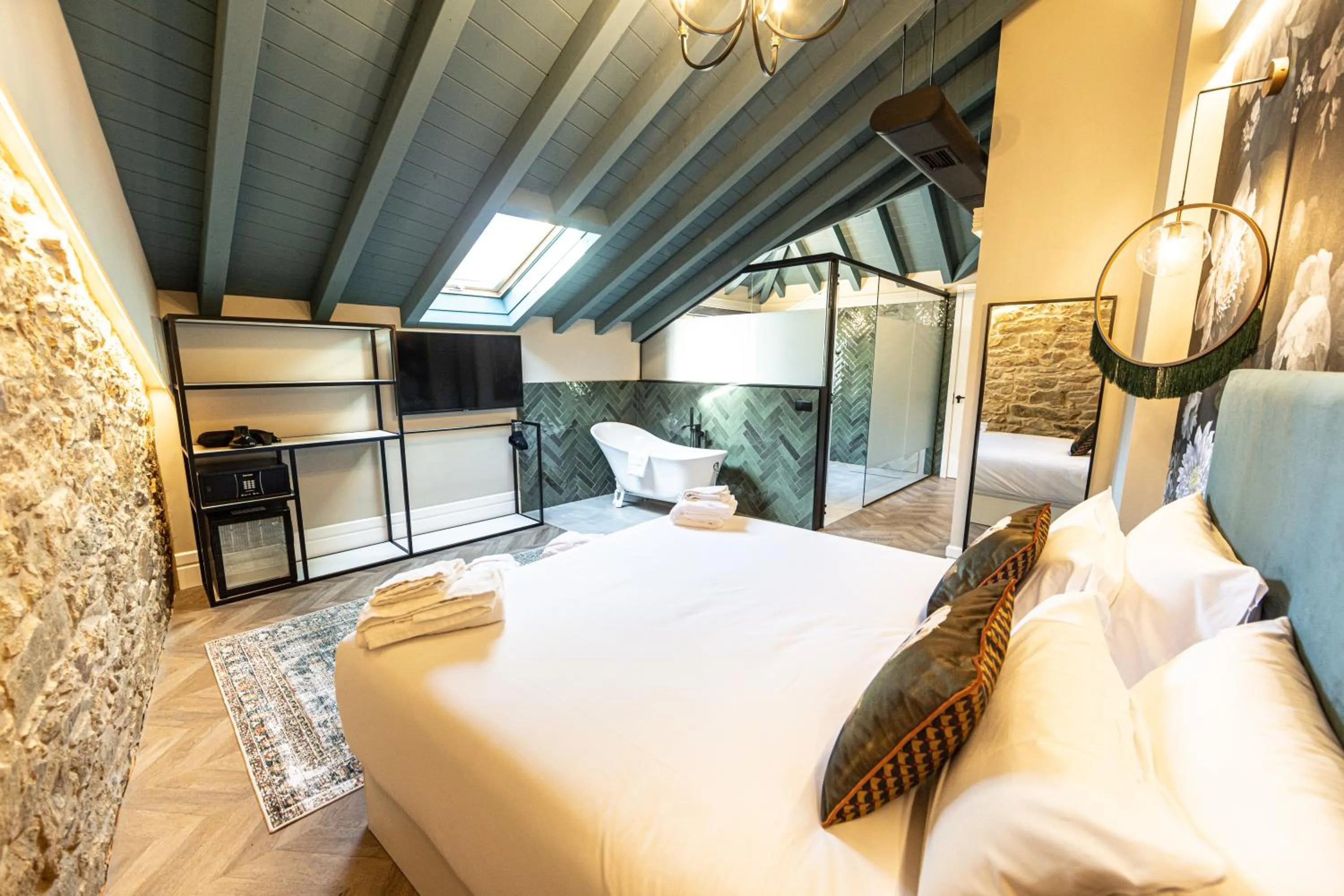 Photo of the whole room, Bed in Hospedium Hotel Barómetro de Camariñas