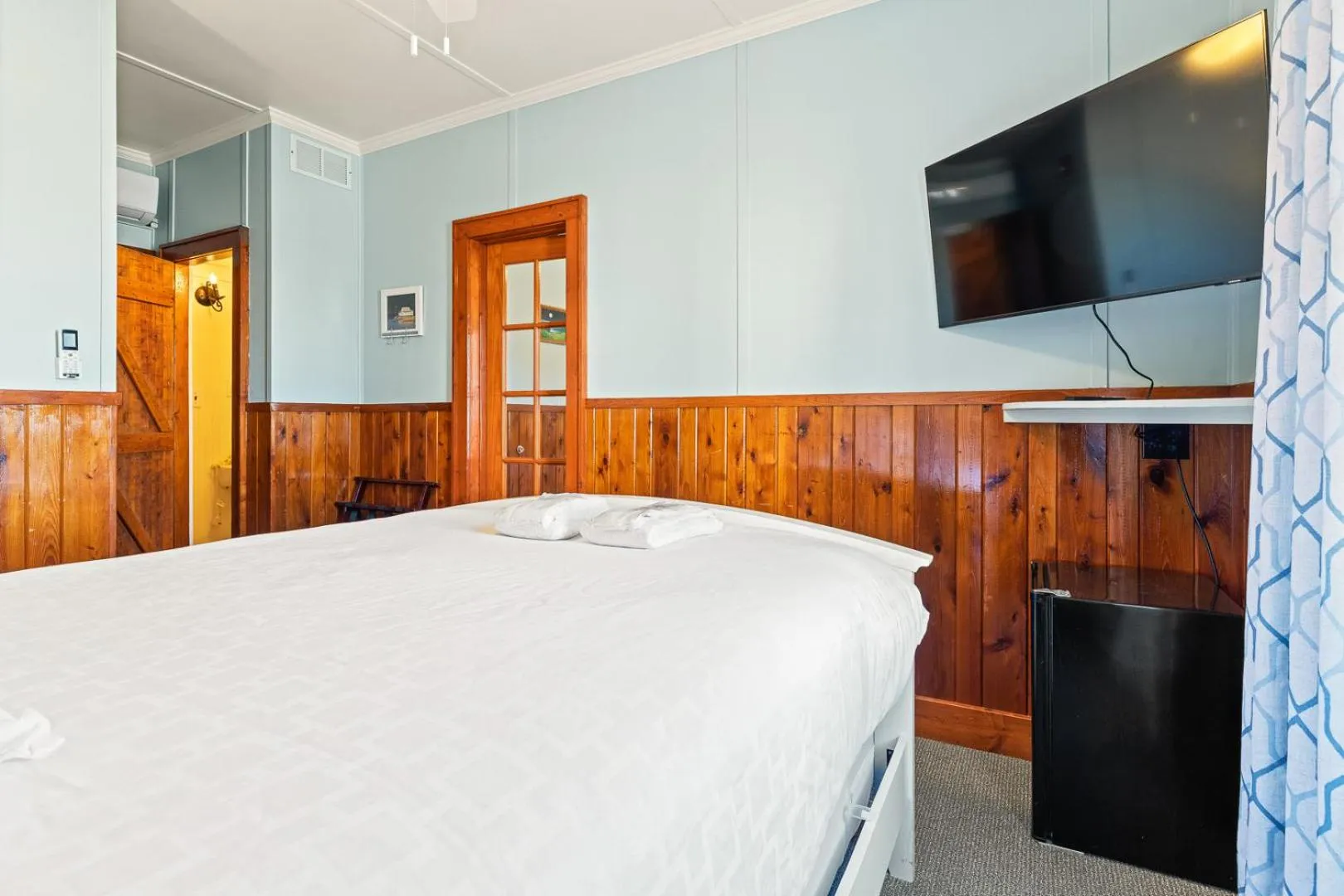 Bedroom, Bed in Nags Head Beach Inn by KEES Vacations