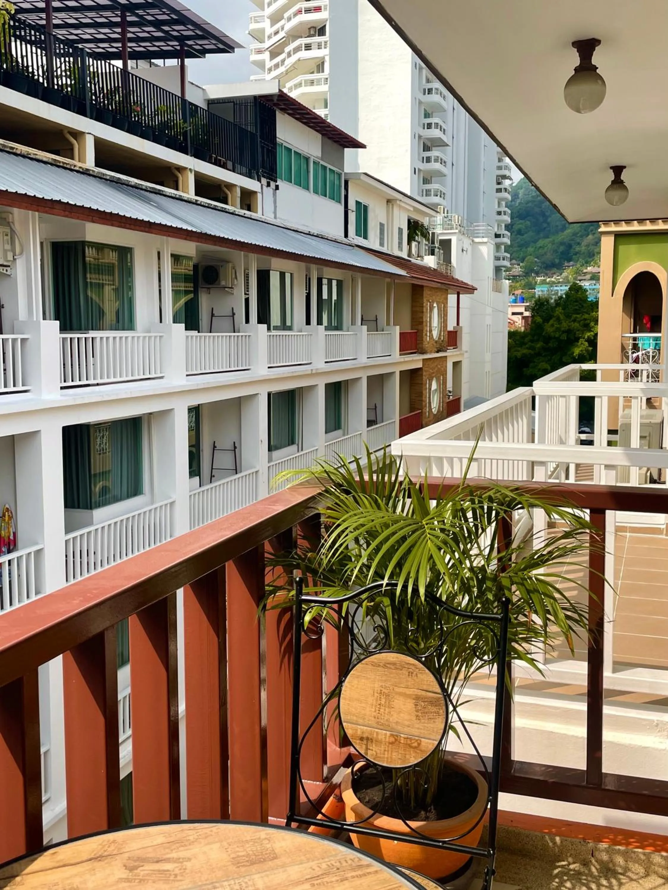 Patong Beach Side Hotel