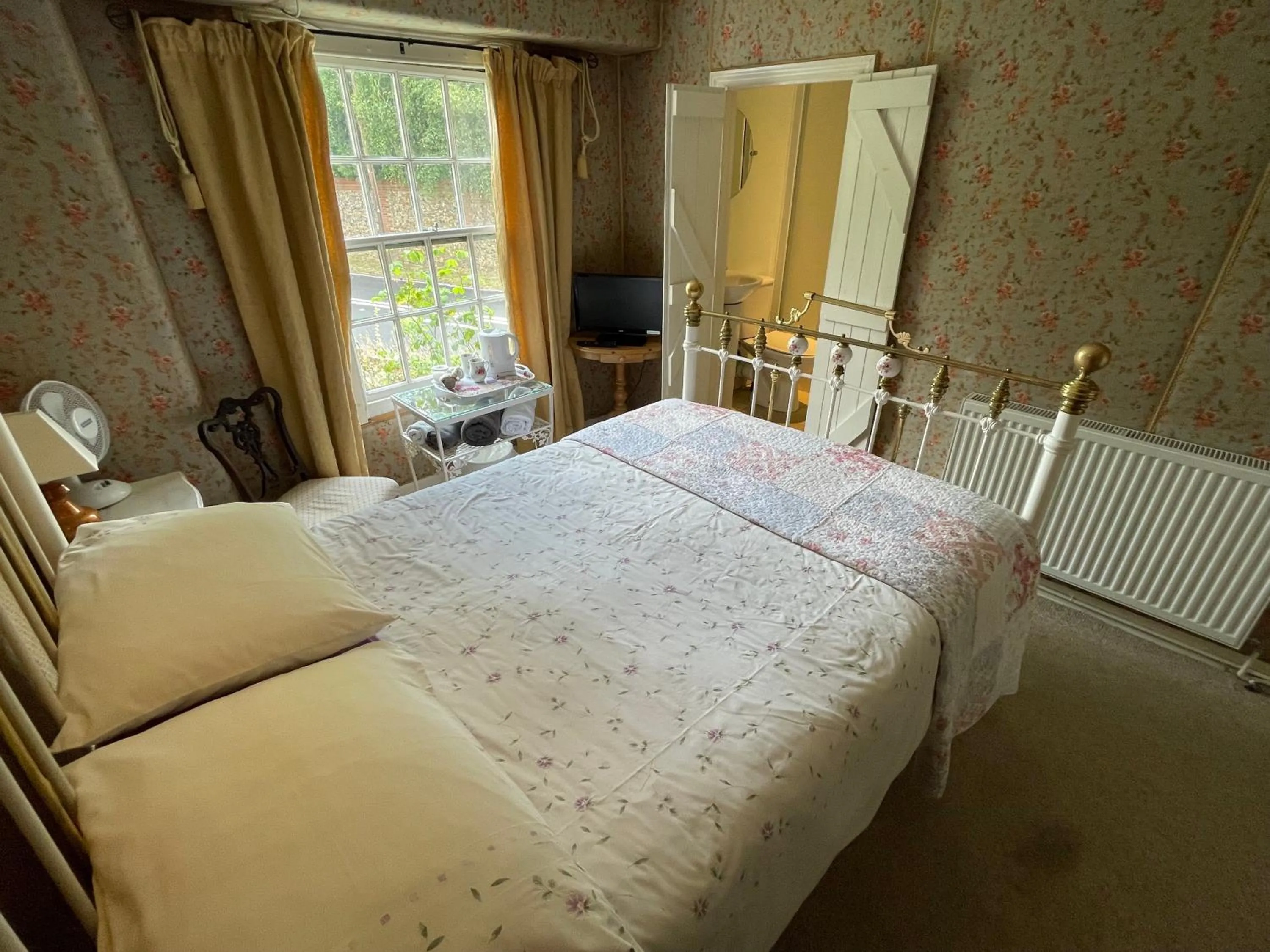 Bedroom, Bed in The Bridge Street Historic Guest House