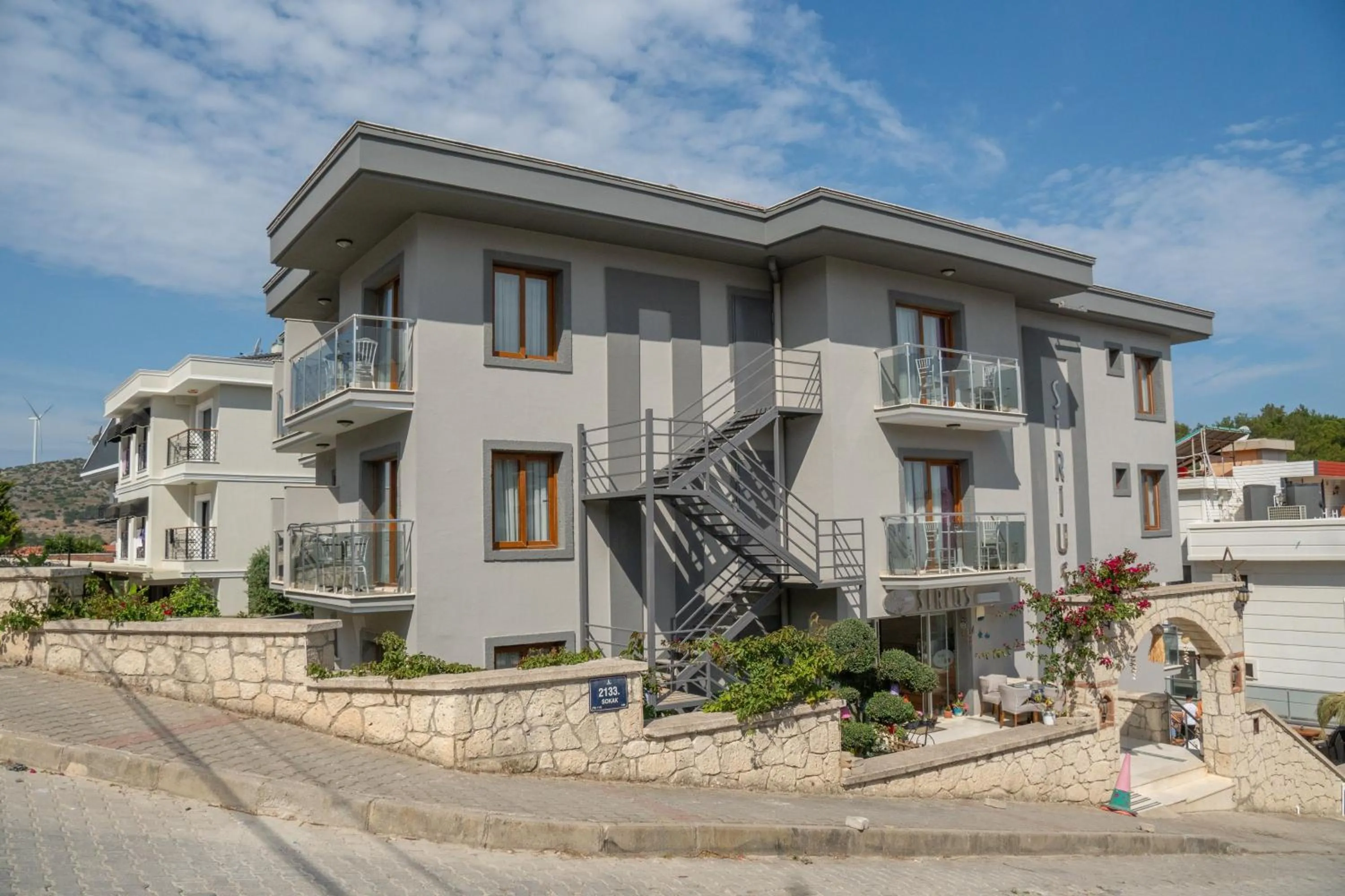 Property building in Siriusmi Hotel