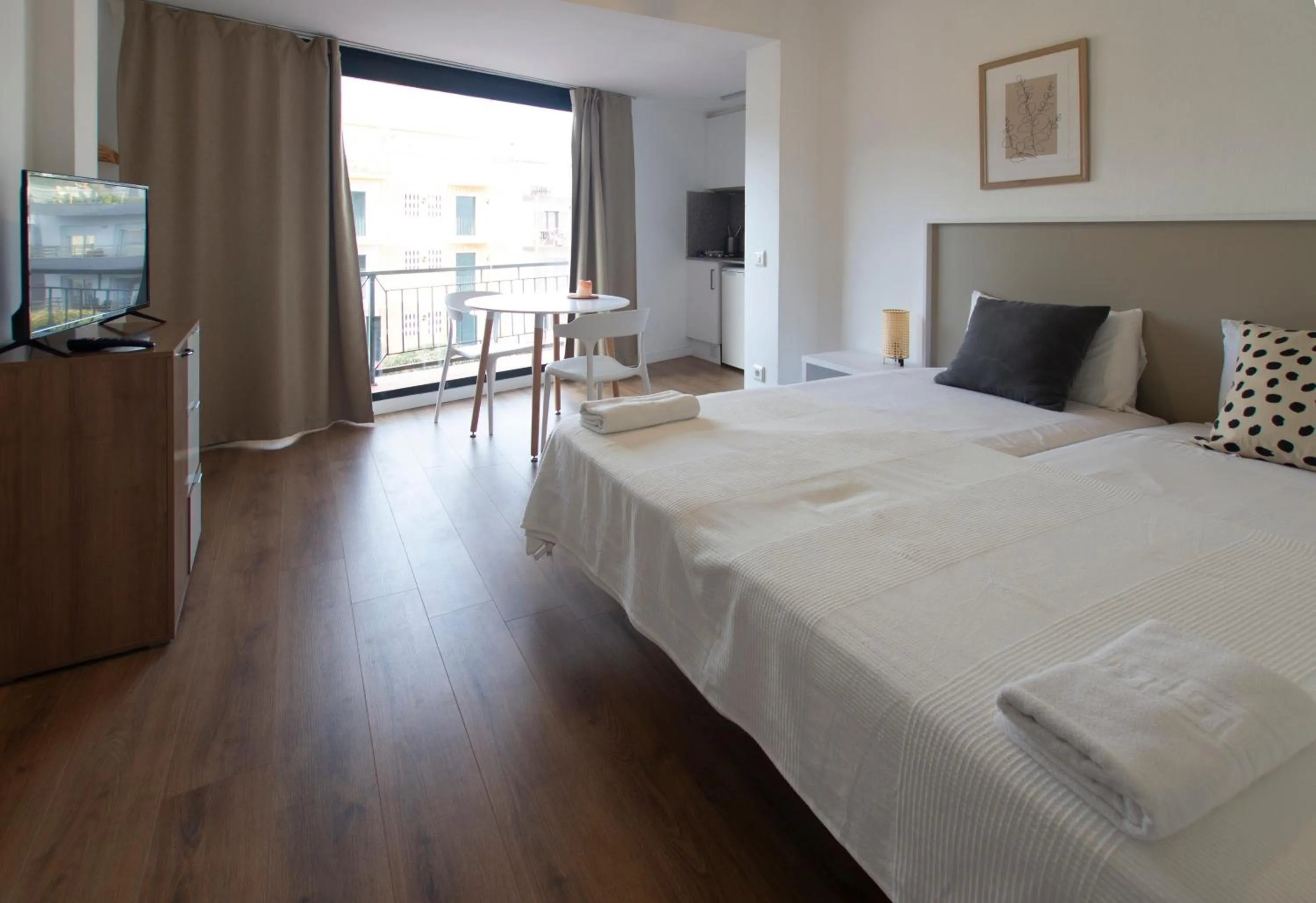 Photo of the whole room, Bed in Apartamentos El Sol II