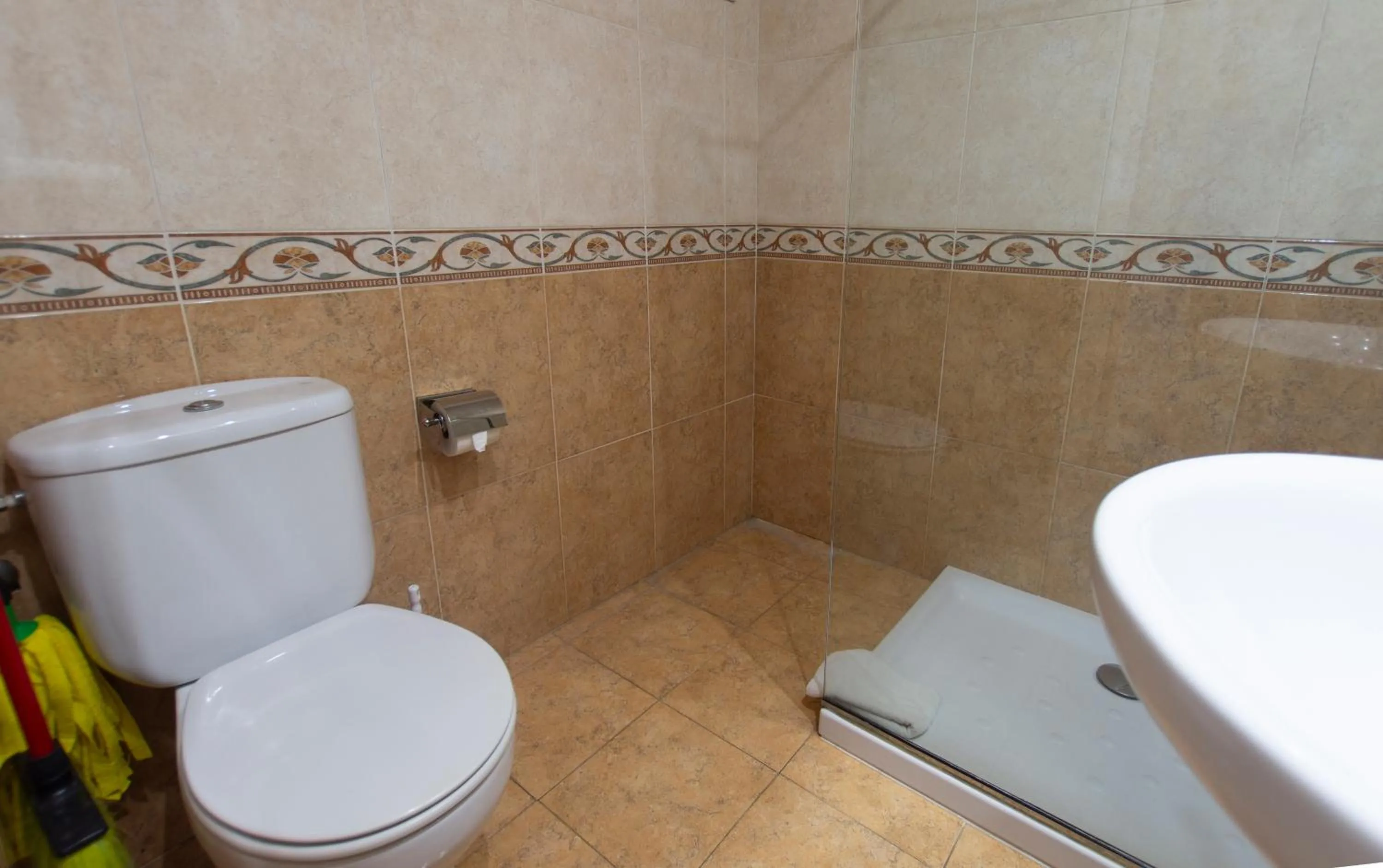 Bathroom in Apartamentos El Sol II