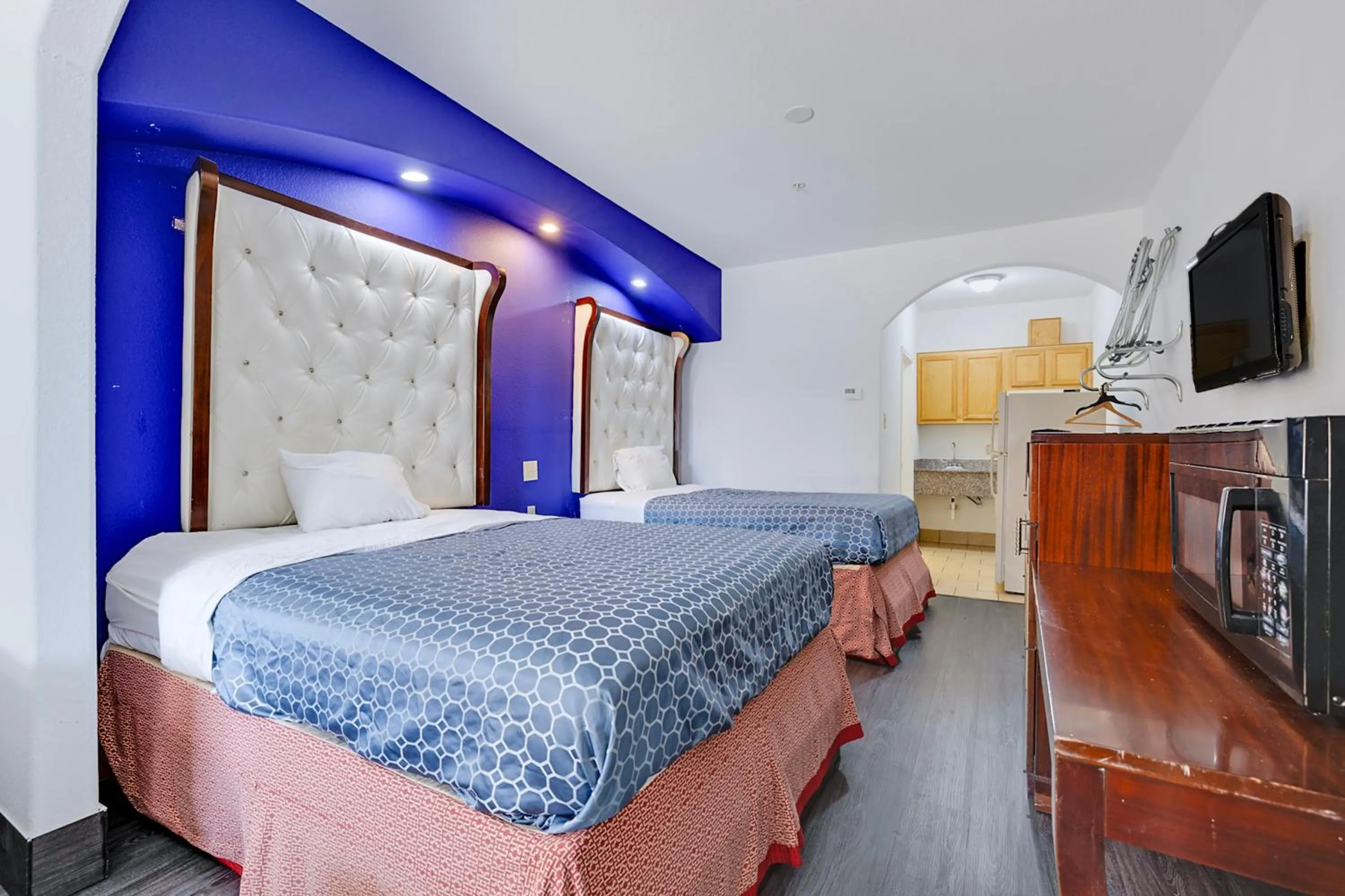 Bedroom, Bed in Capital O Deluxe Inn Channelview Houston I-10