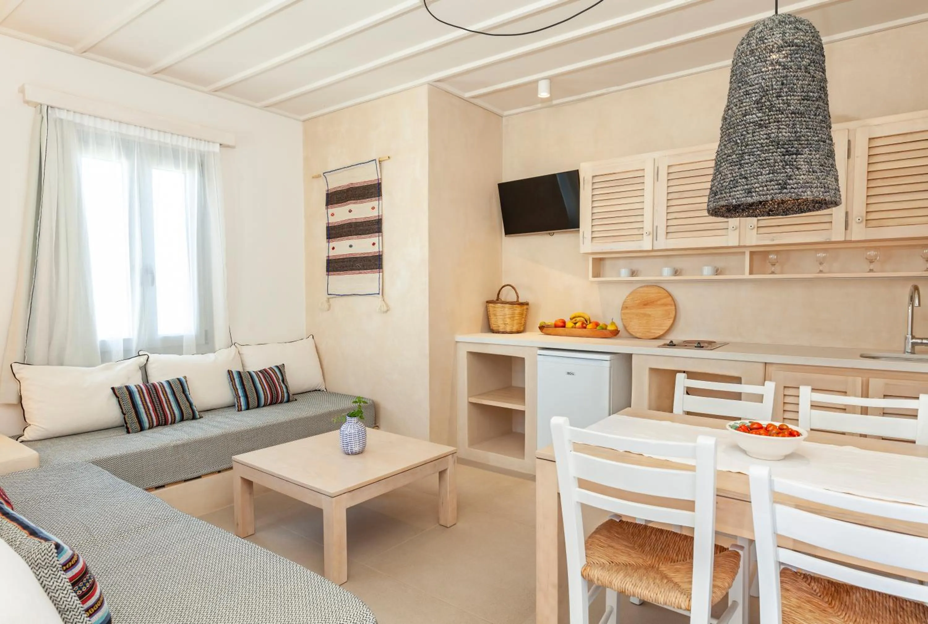 TV and multimedia in Villa Iokasti