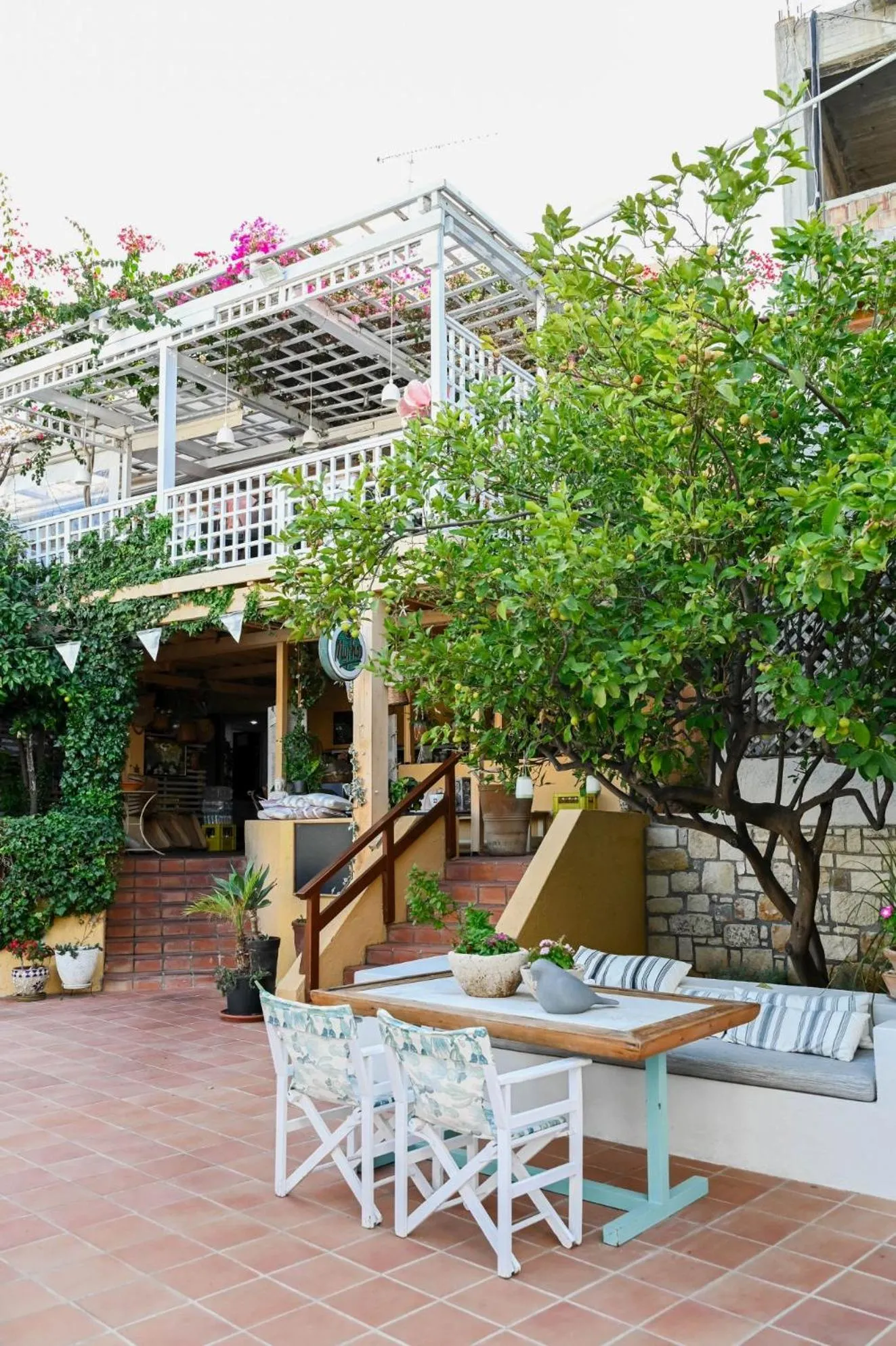 Property building in Villa Iokasti