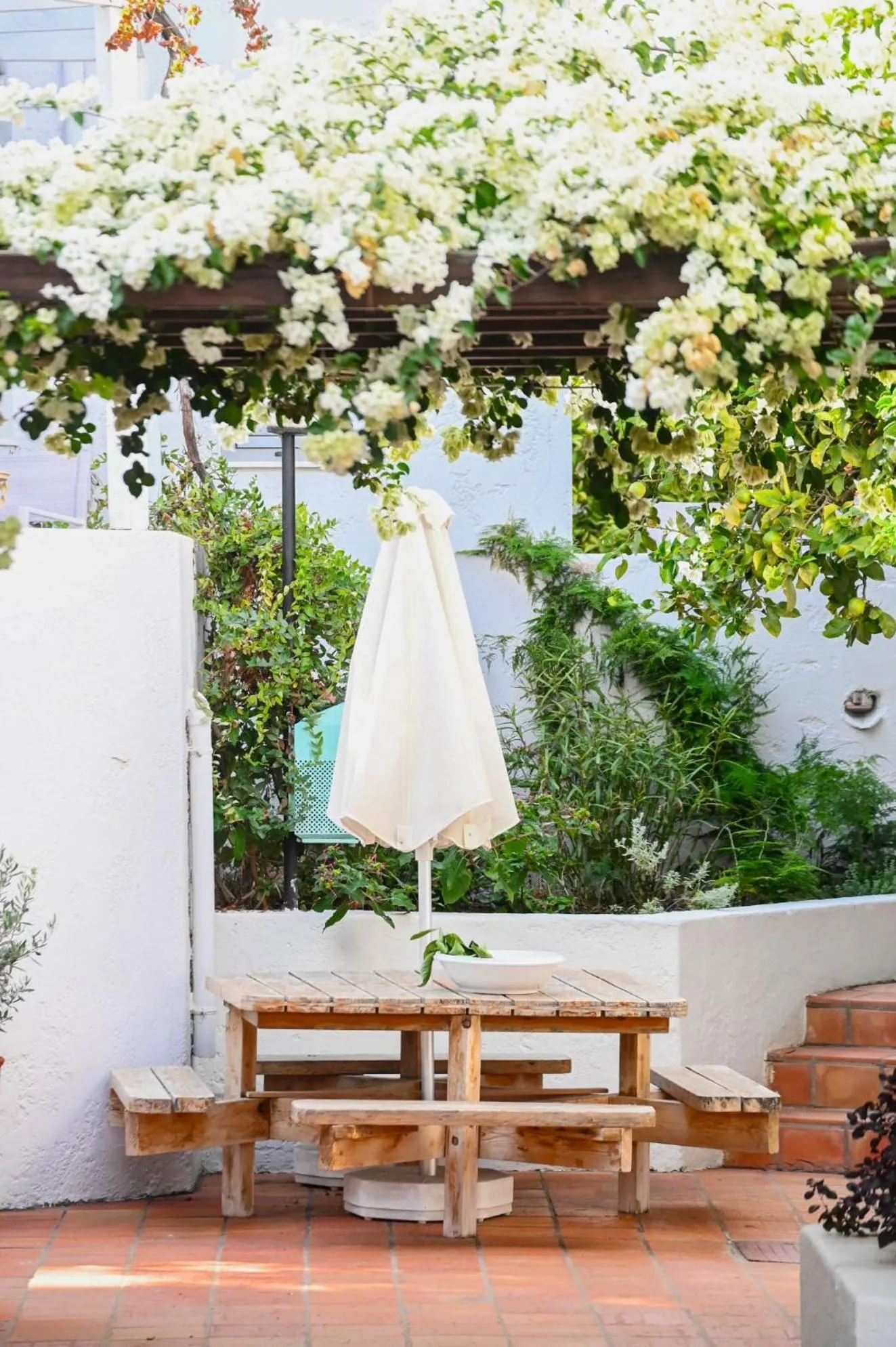 Property building in Villa Iokasti