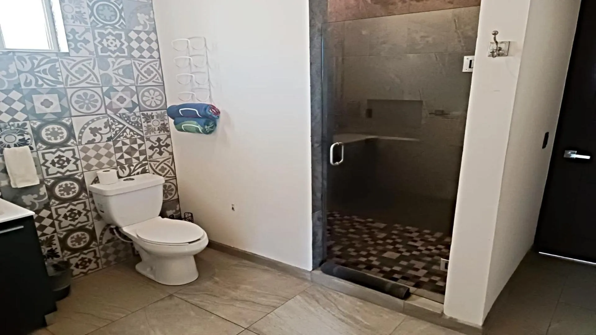 Bathroom in Moon House F4: Spacious 3-Bedroom Apartment in Downtown