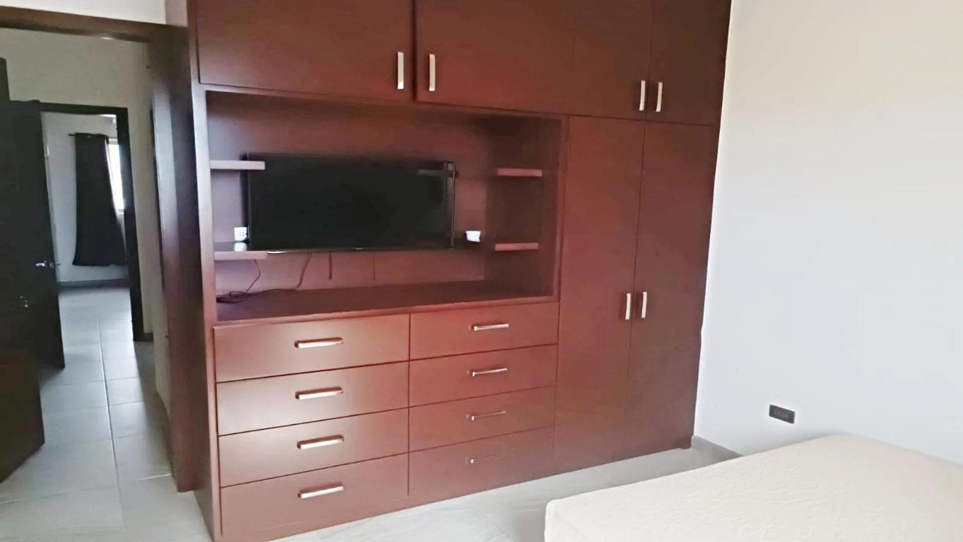 wardrobe, Bed in Moon House F4: Spacious 3-Bedroom Apartment in Downtown