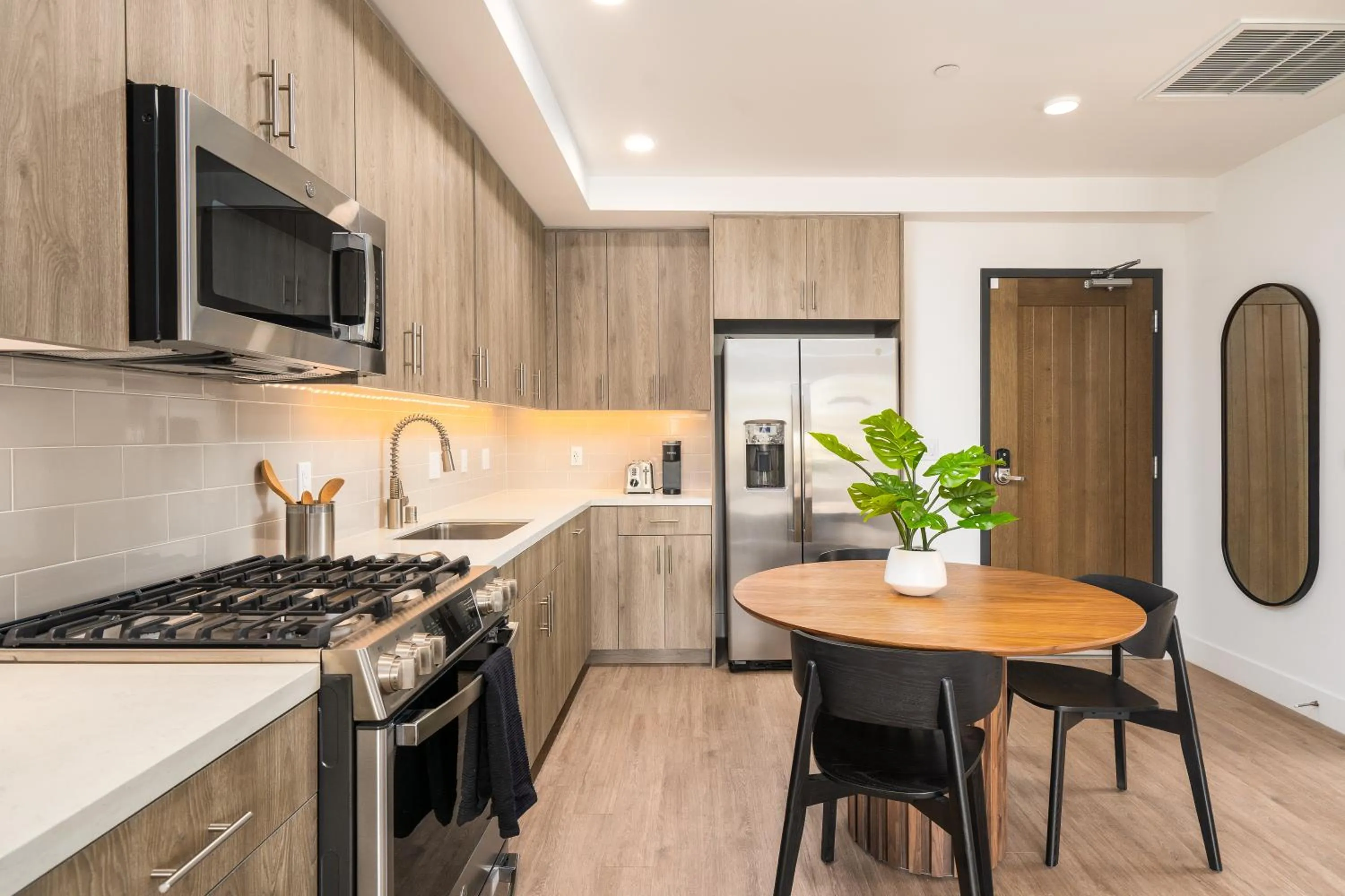 Kitchen or kitchenette in Mint House Menlo Park by Kasa