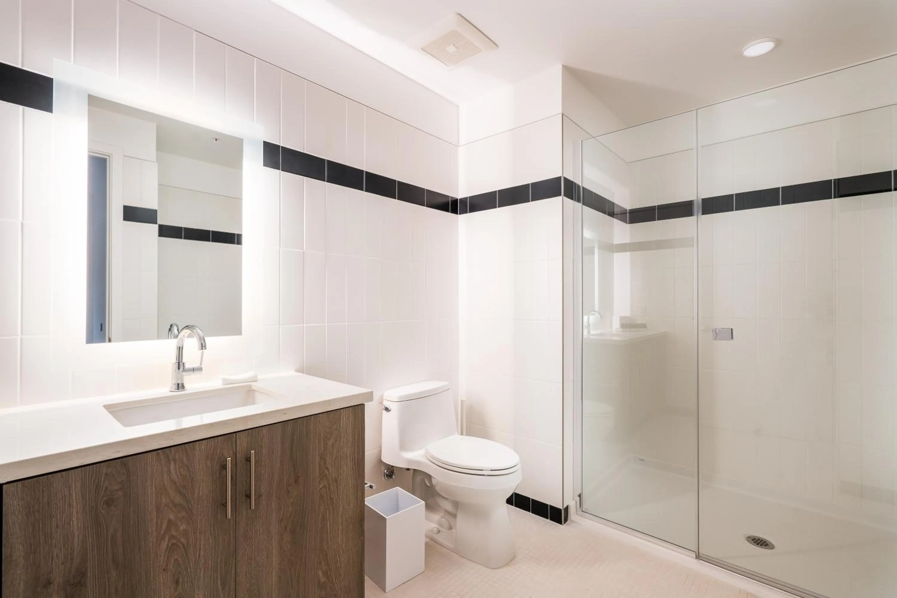 Bathroom in Mint House Menlo Park by Kasa