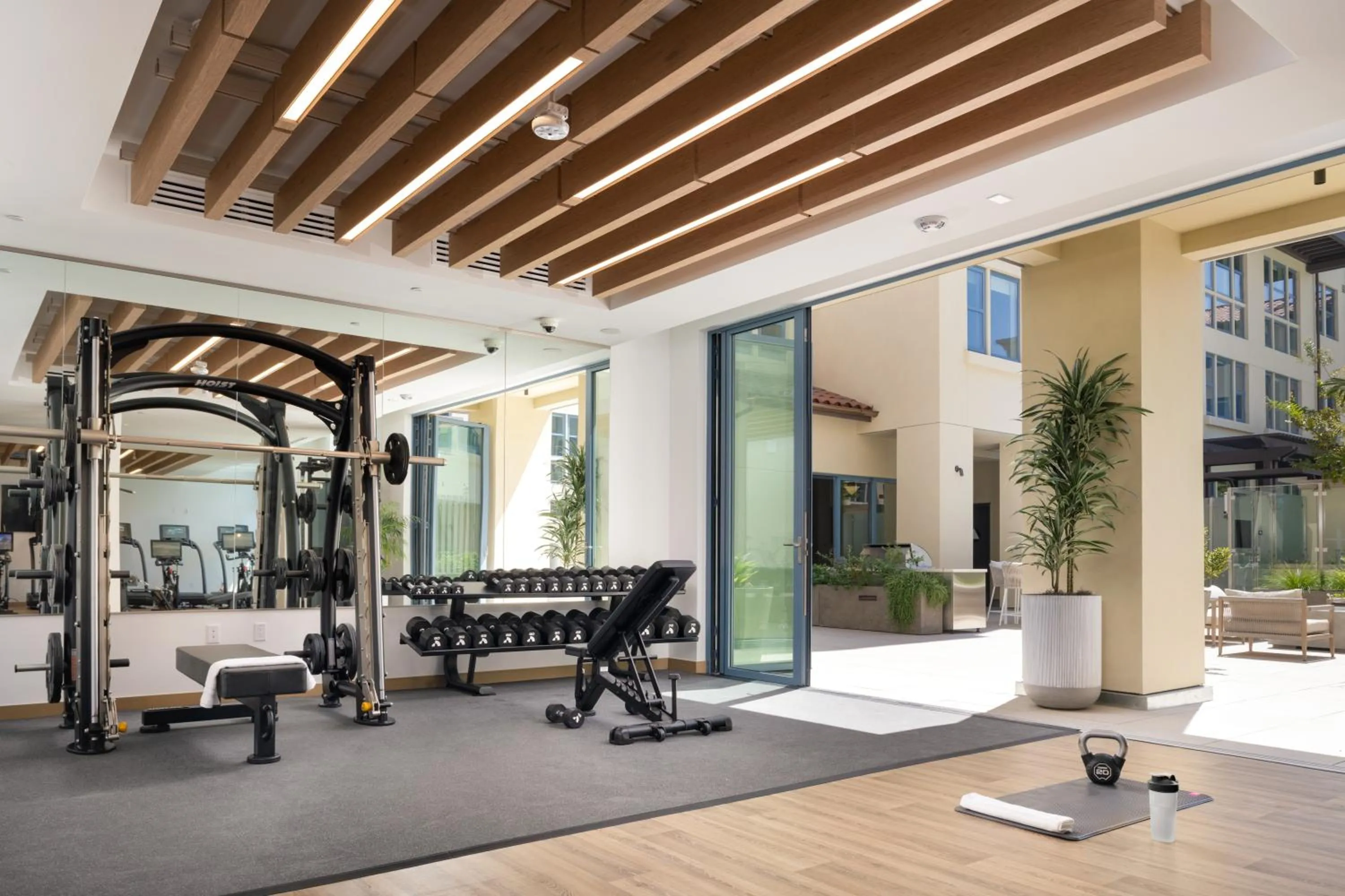 Fitness centre/facilities in Mint House Menlo Park by Kasa