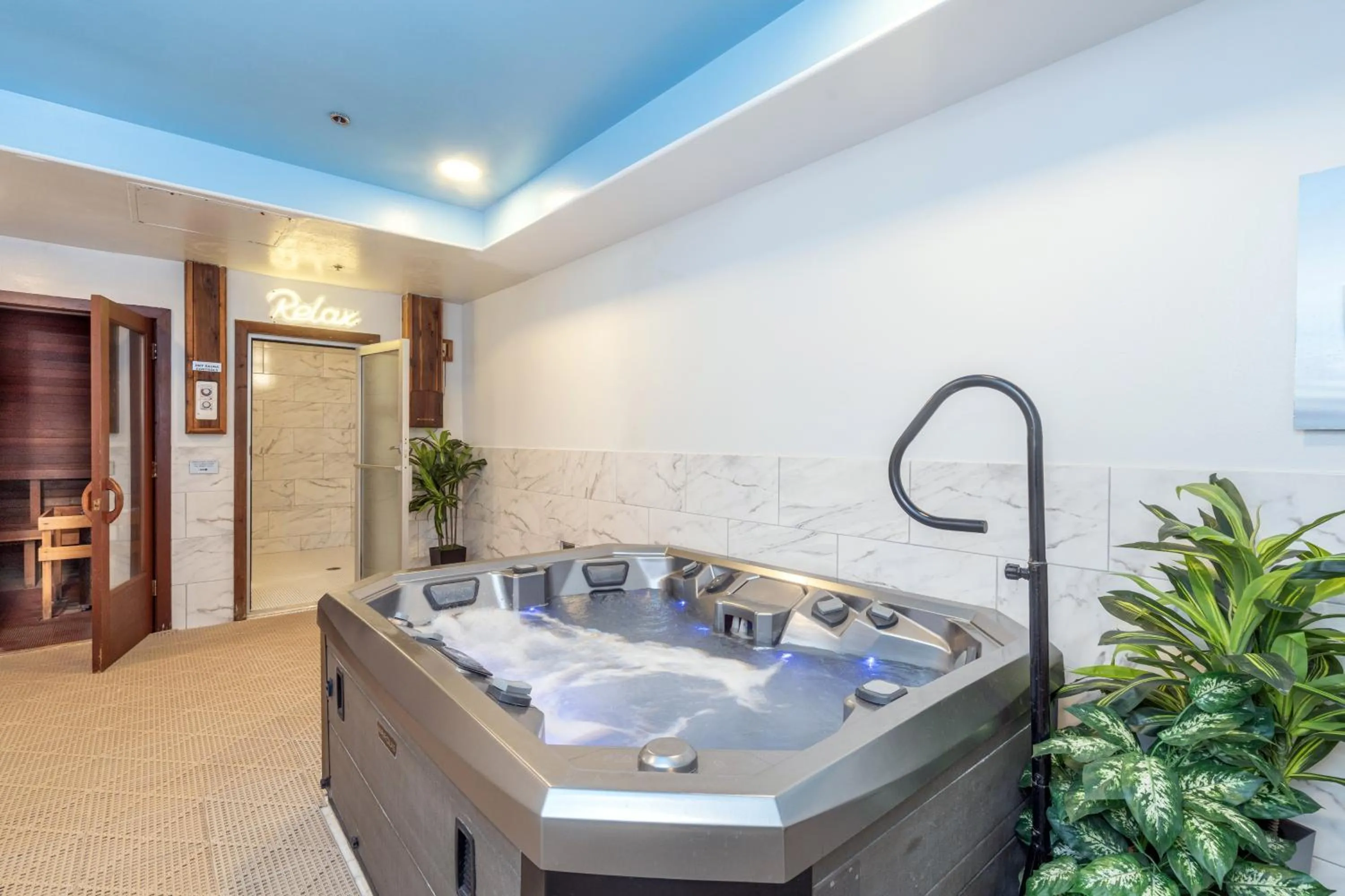 Bear Creek Lodge 207B by Alpine Lodging Telluride