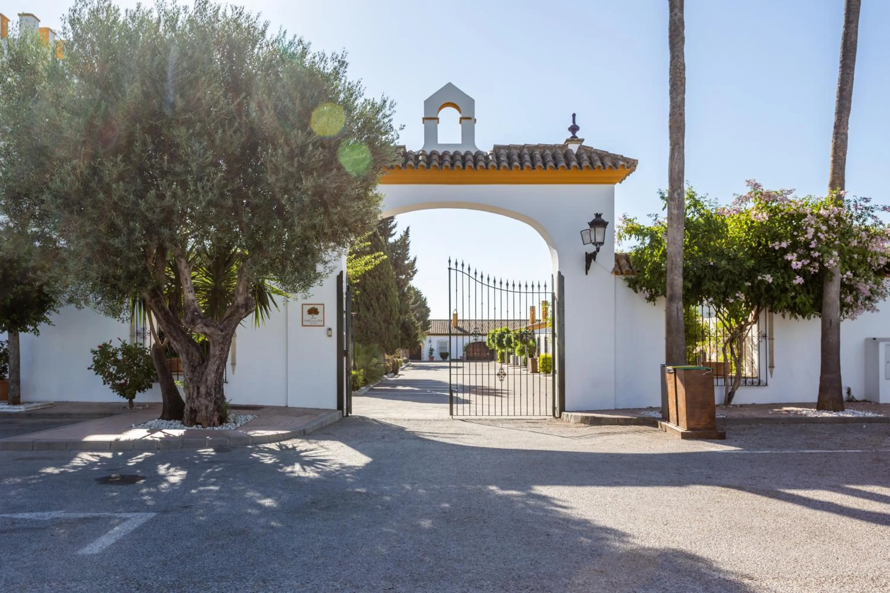 Property building in Puerta de Algadir