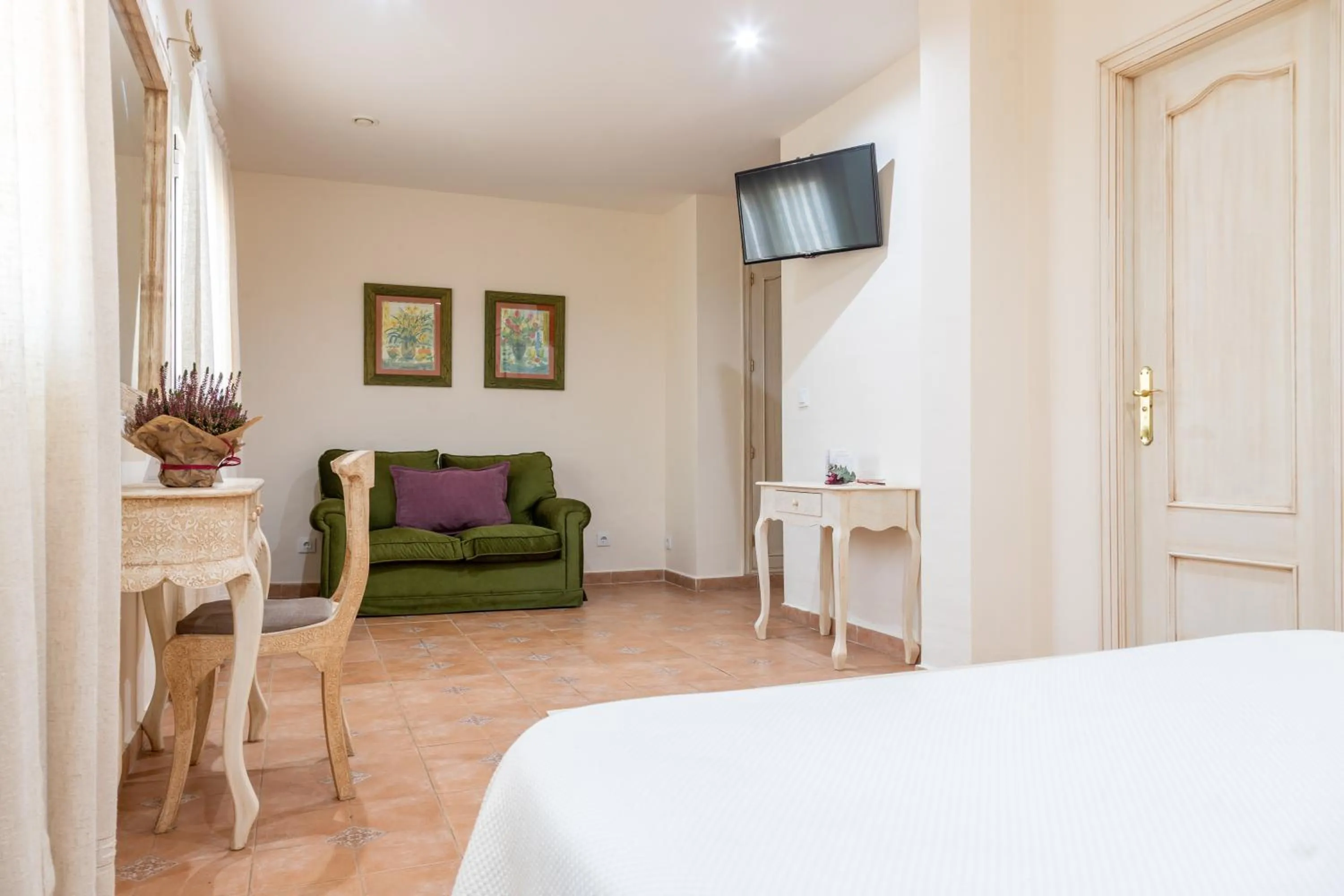 Photo of the whole room, Bed in Puerta de Algadir