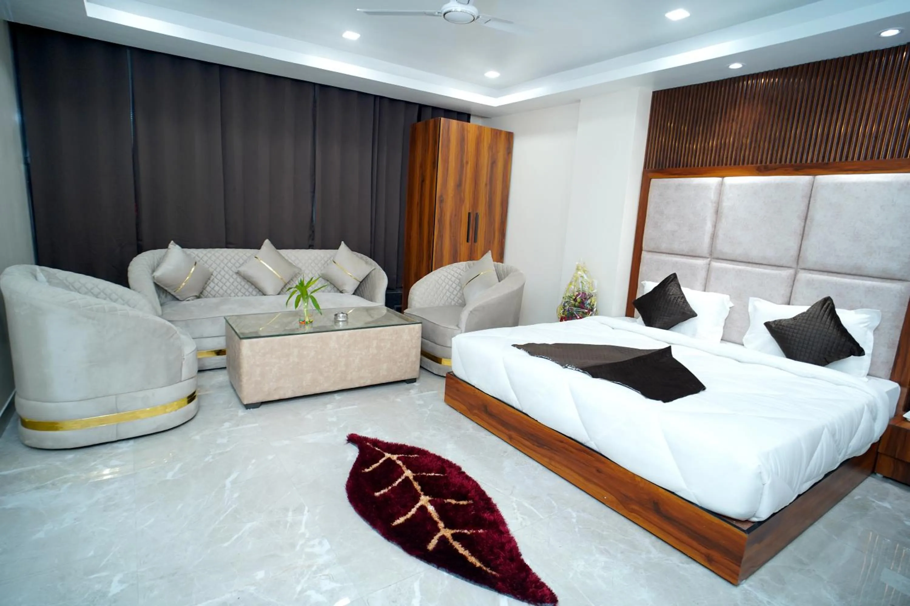 HOTEL ARSH RFESIDENCY