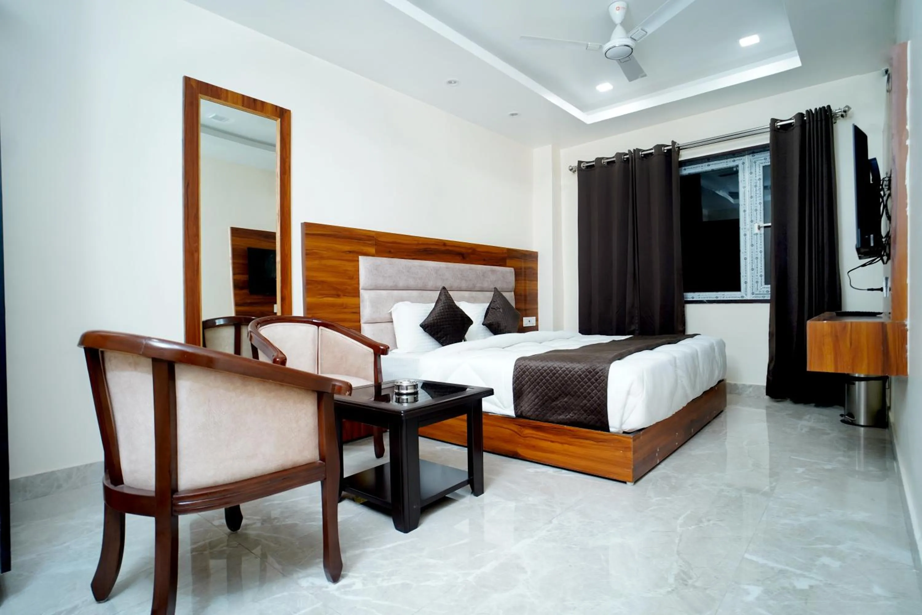 HOTEL ARSH RFESIDENCY