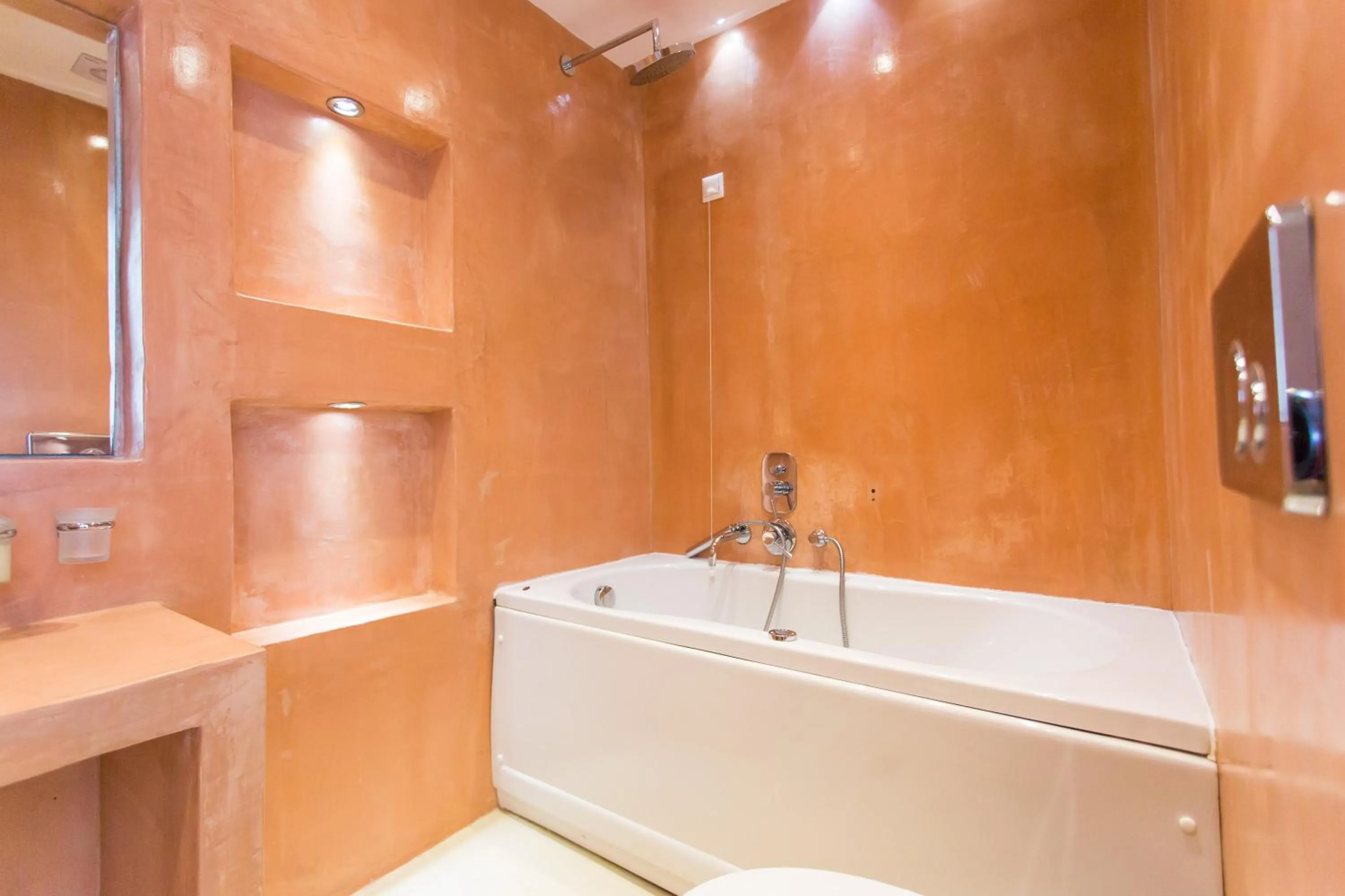 Shower in Sunset Hotel