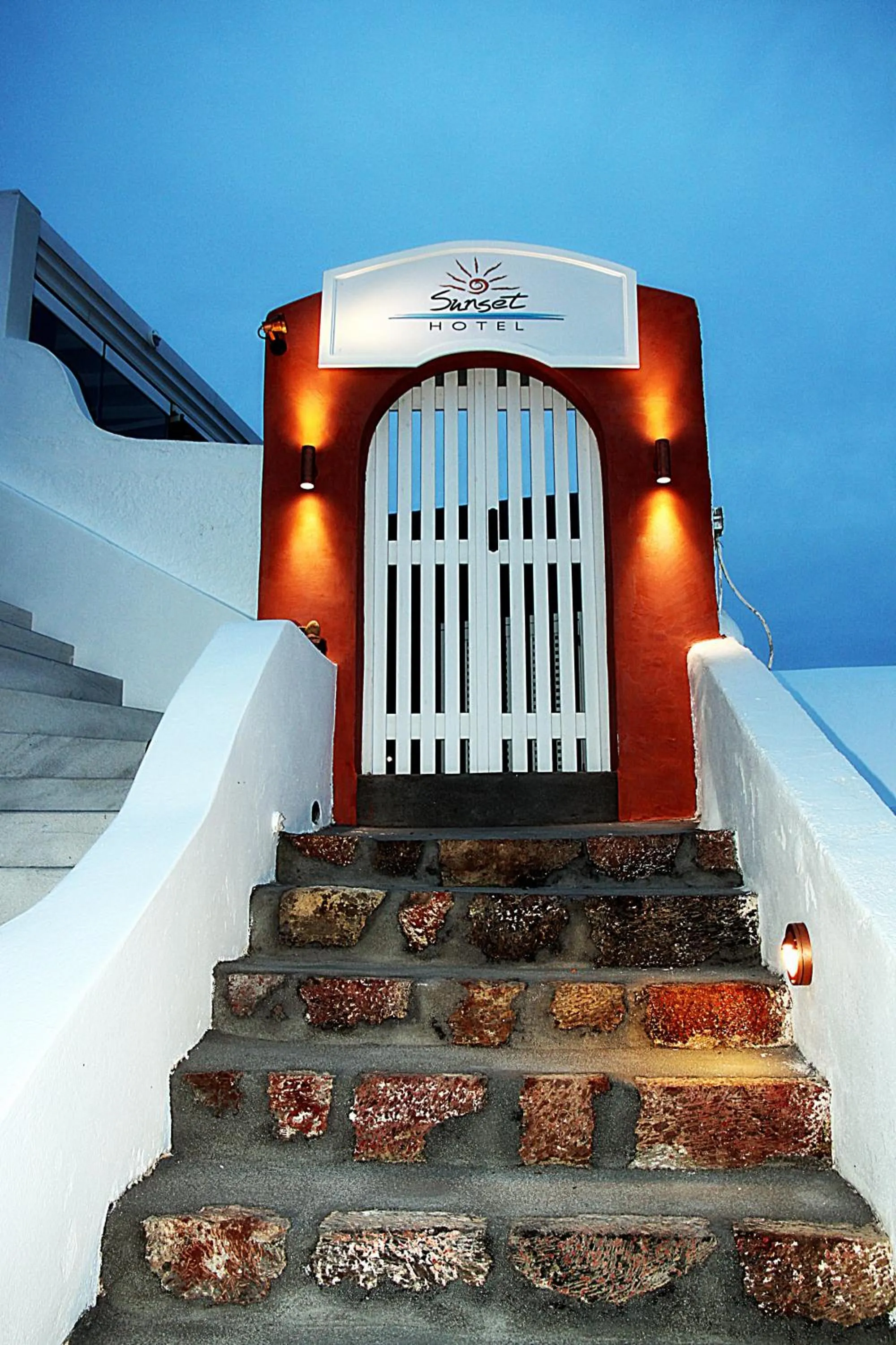 Facade/entrance in Sunset Hotel