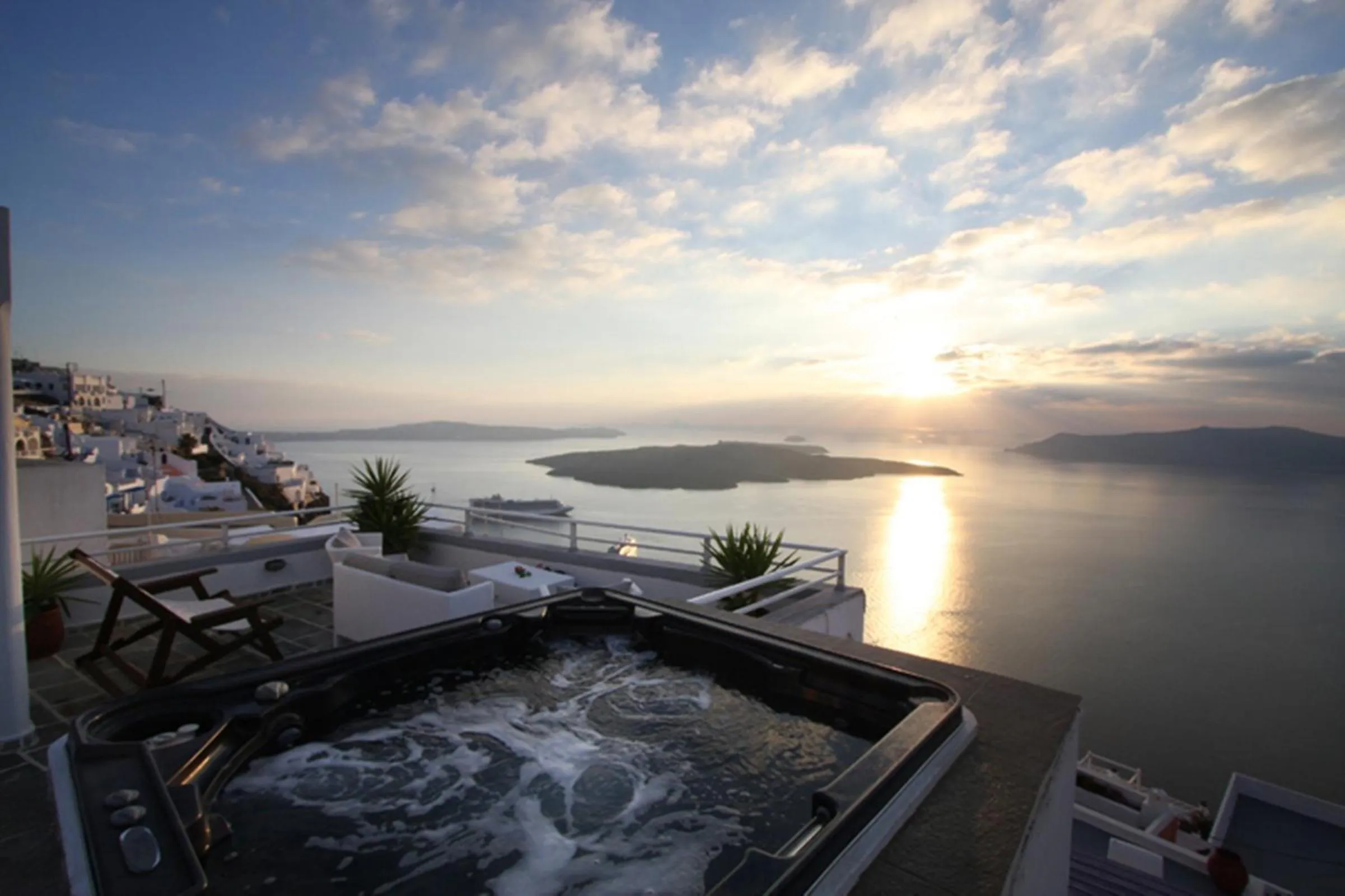 Hot Tub in Sunset Hotel