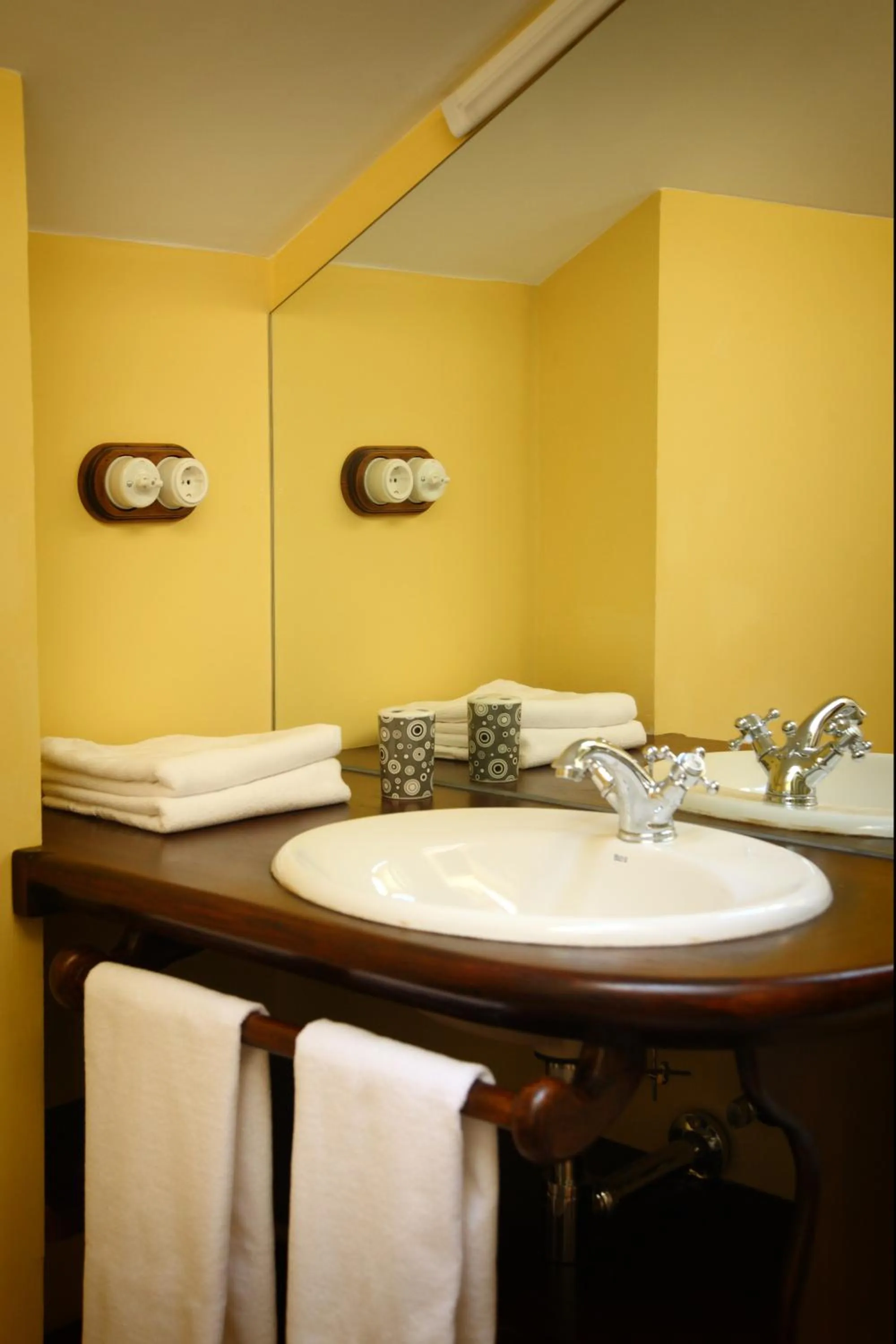 Bathroom in Posada La Torre de La Quintana