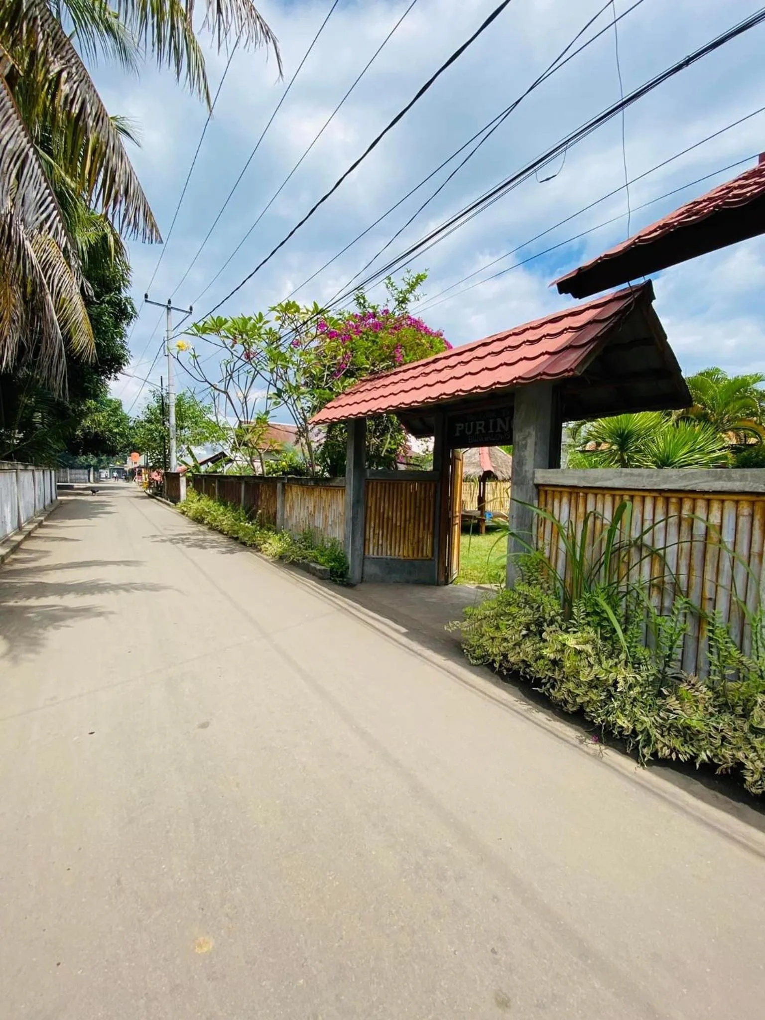 Facade/entrance in Puring Bungalows