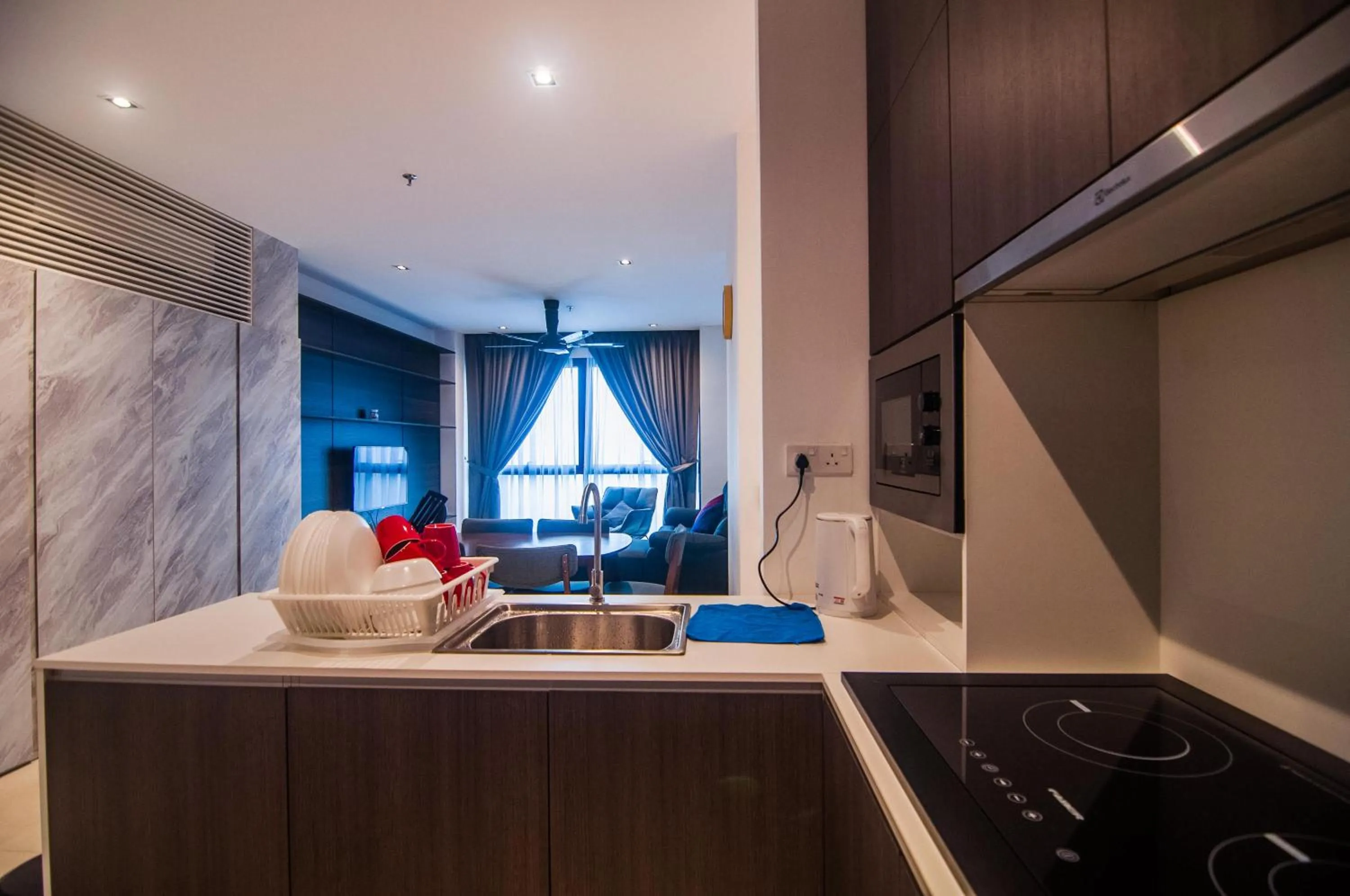 Lumi Tropicana - Idealhub