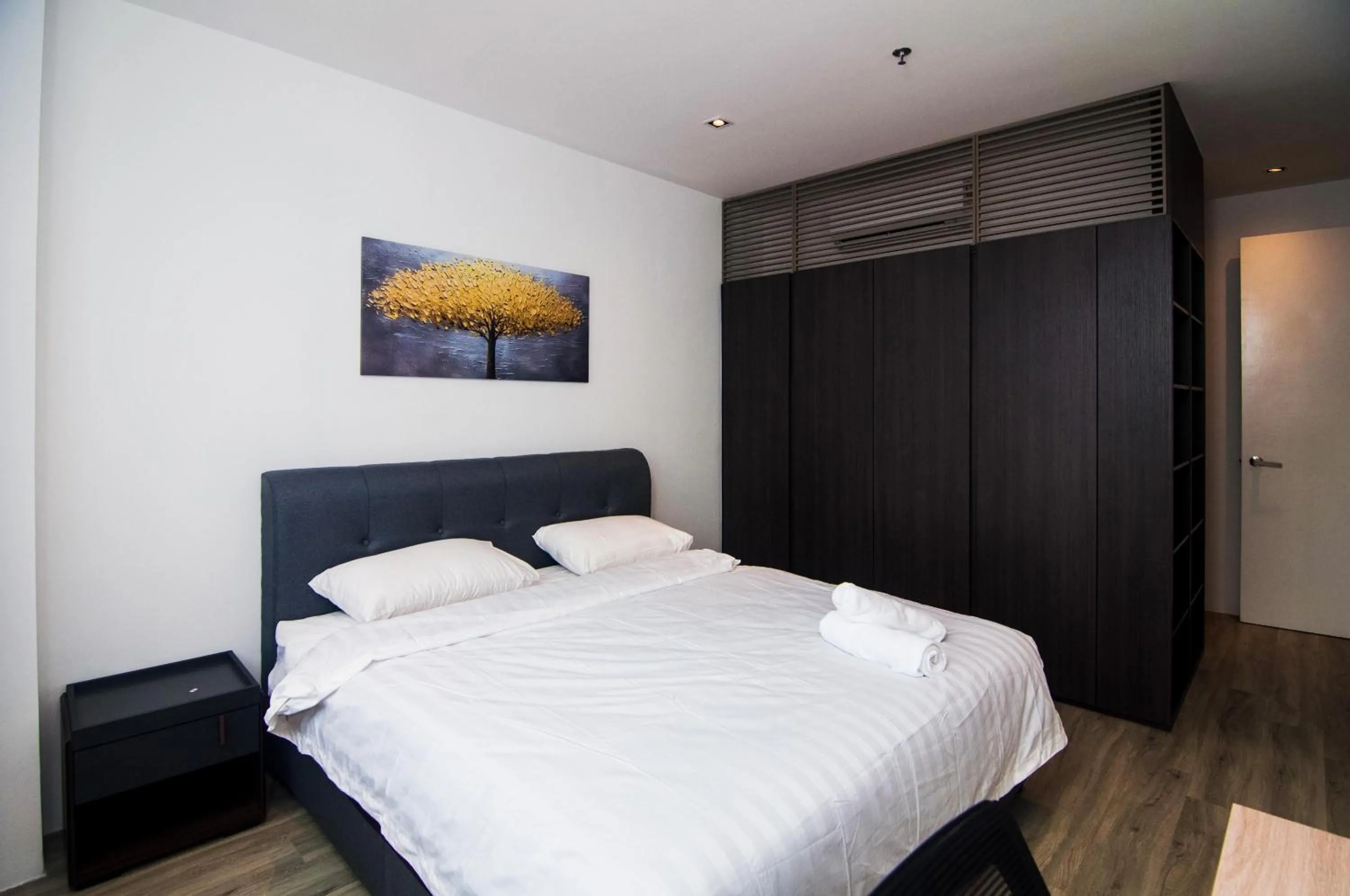 Bed in Lumi Tropicana - Idealhub