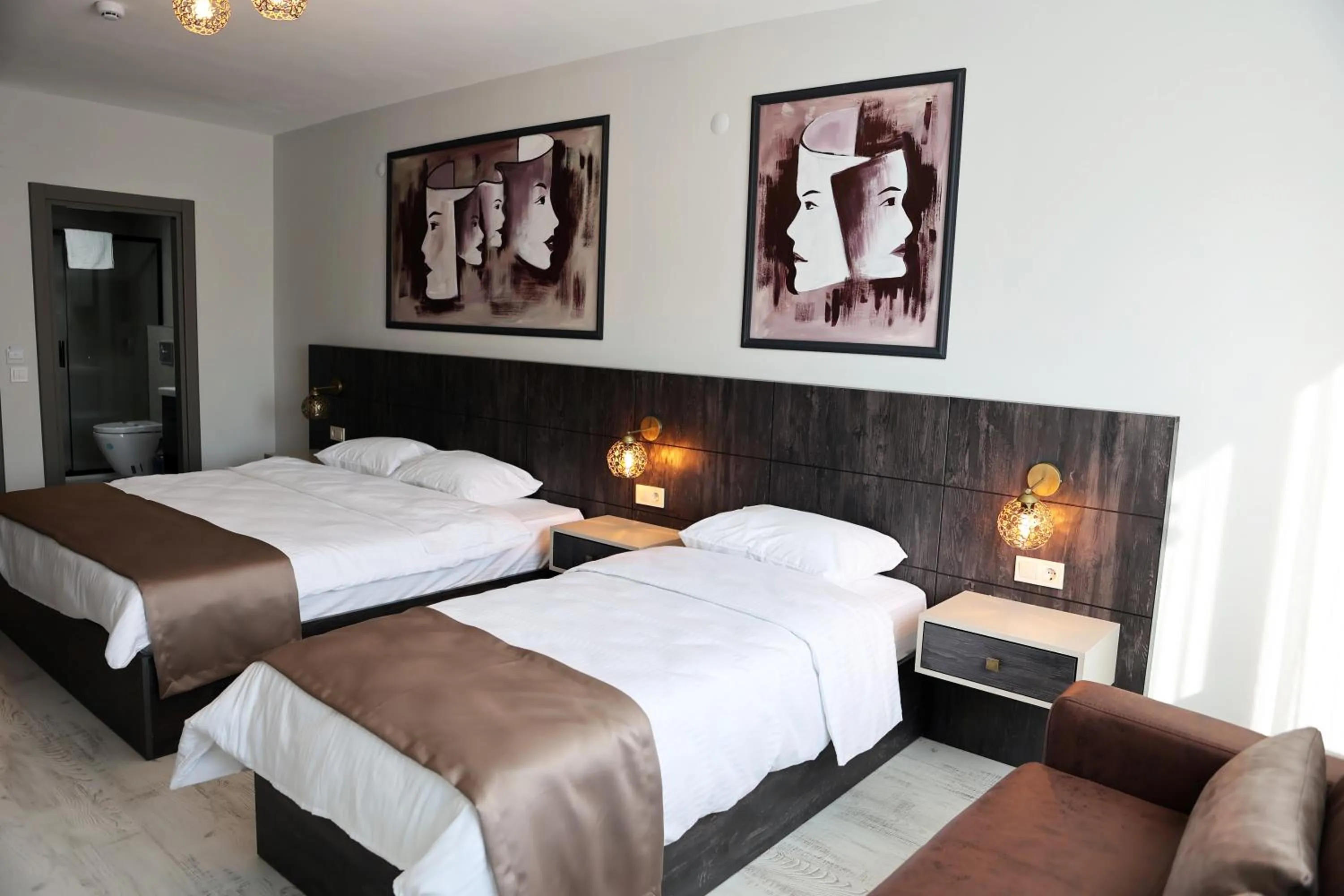 Bed in SAR-PER Hotel