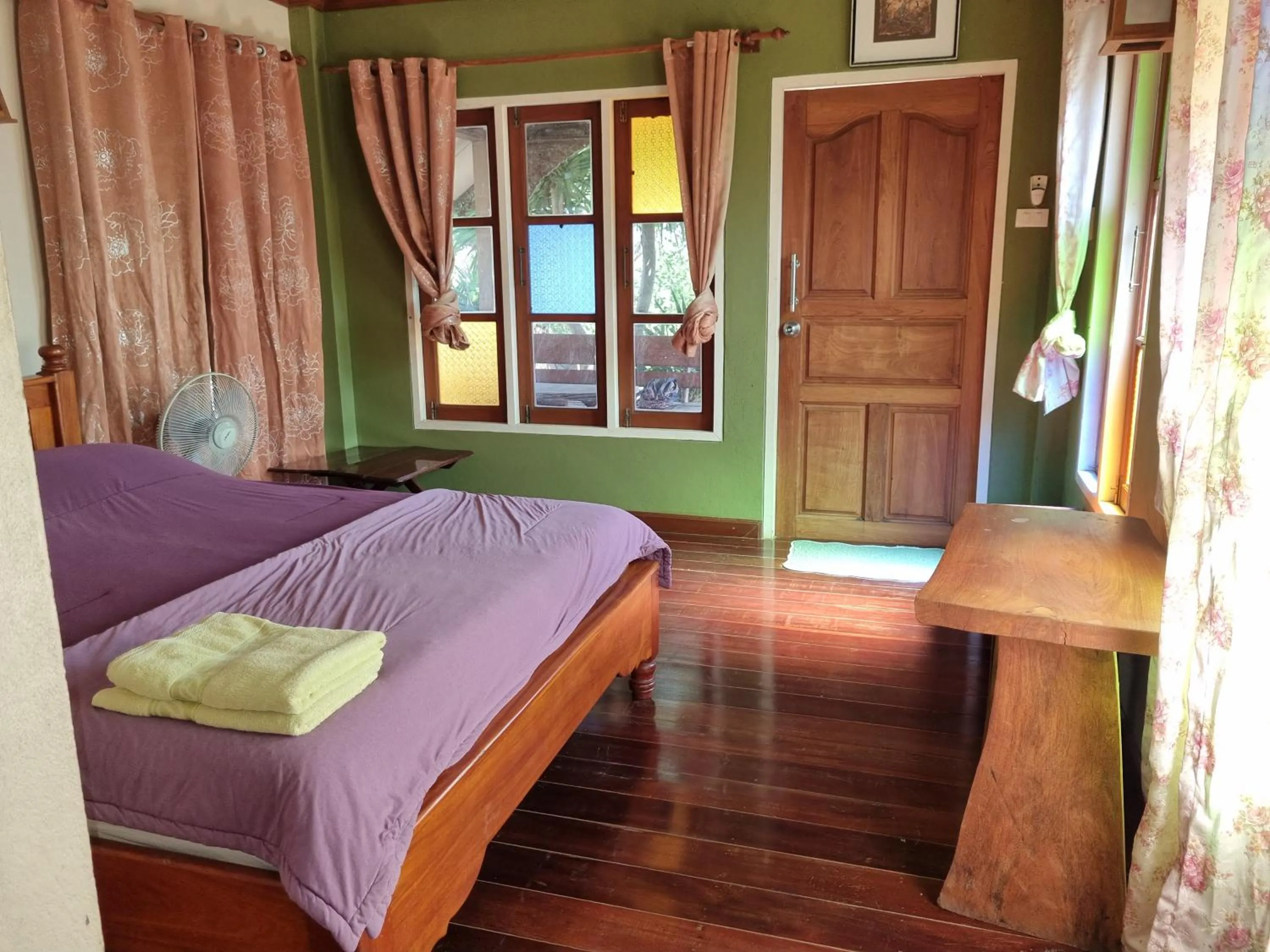 Bedroom, Bed in Sawasdee Sichang