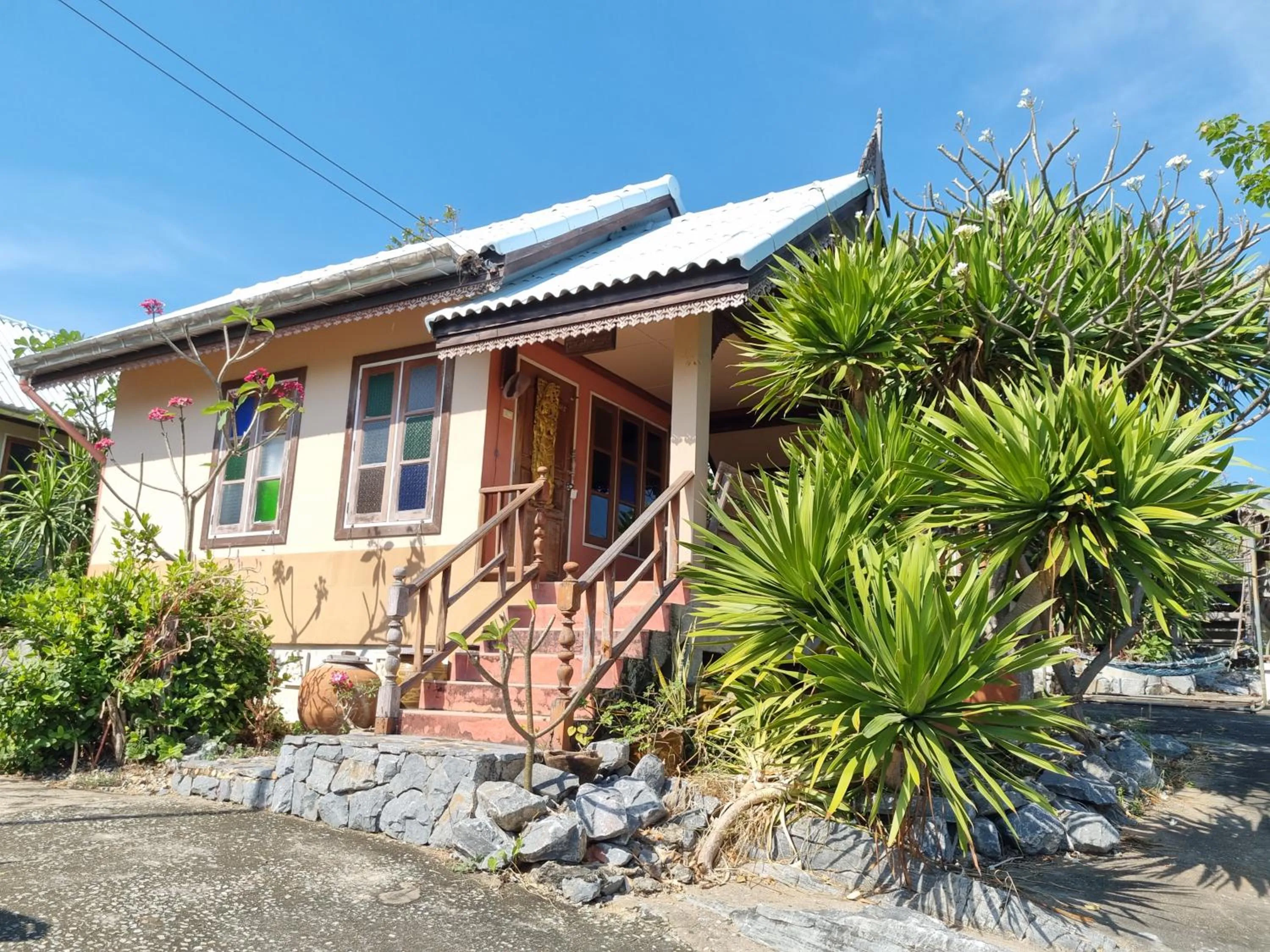 Property building in Sawasdee Sichang