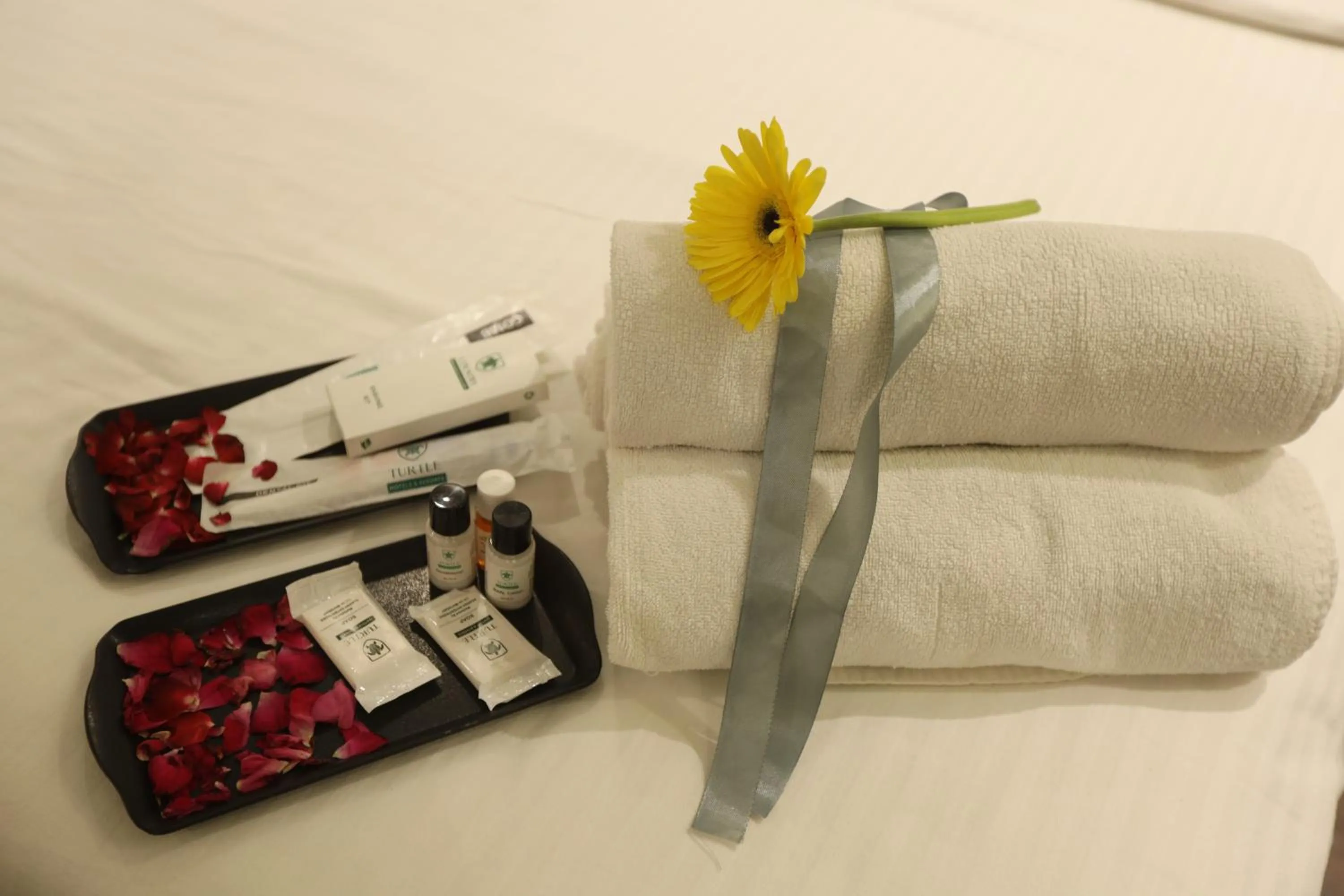 towels in Country Inn by Kempinski Hotel and Resort - Mumbai International Airport
