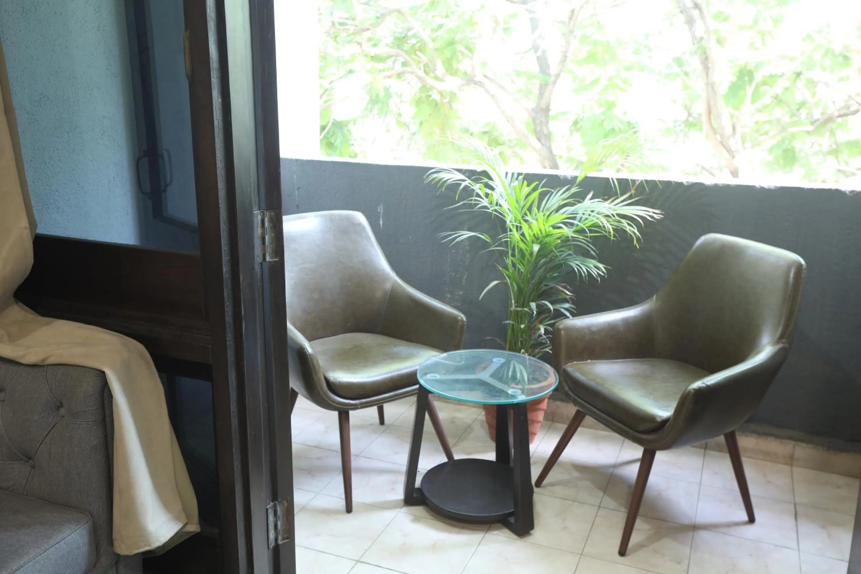 Seating Area in Country Inn by Kempinski Hotel and Resort - Mumbai International Airport