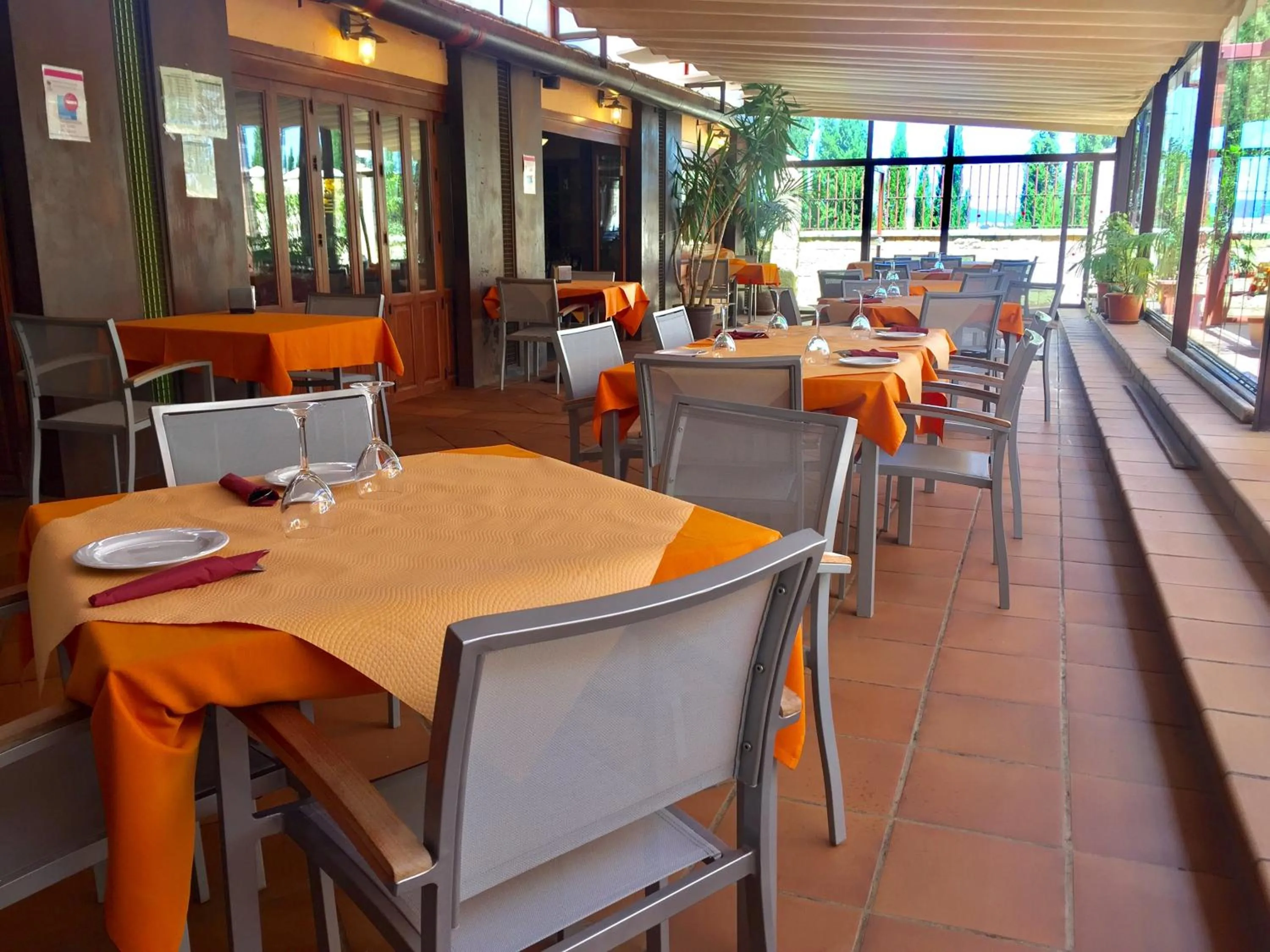 Restaurant/places to eat in Hotel Sierra Hidalga