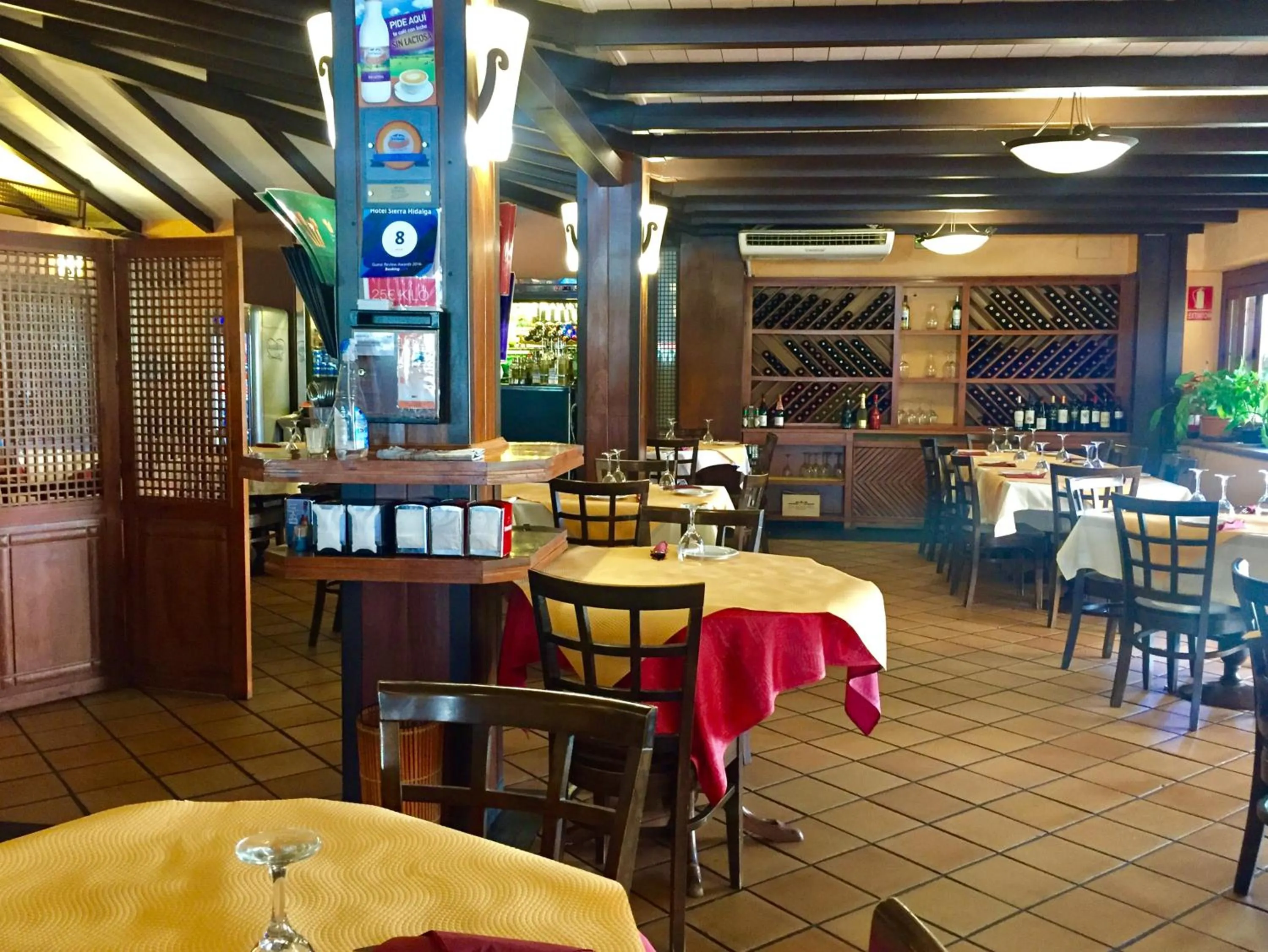 Dining area in Hotel Sierra Hidalga