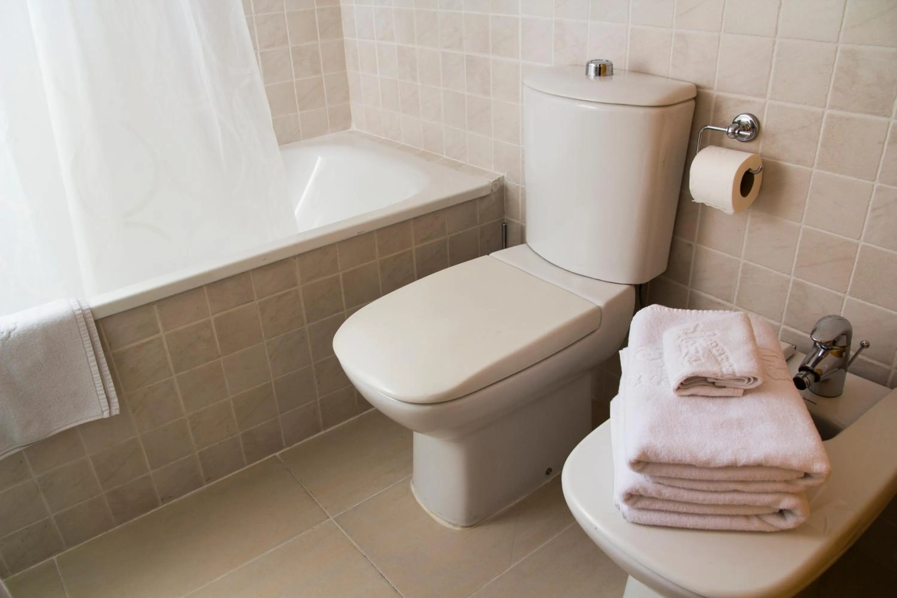 Bathroom in Apartamentos Plaza Picasso