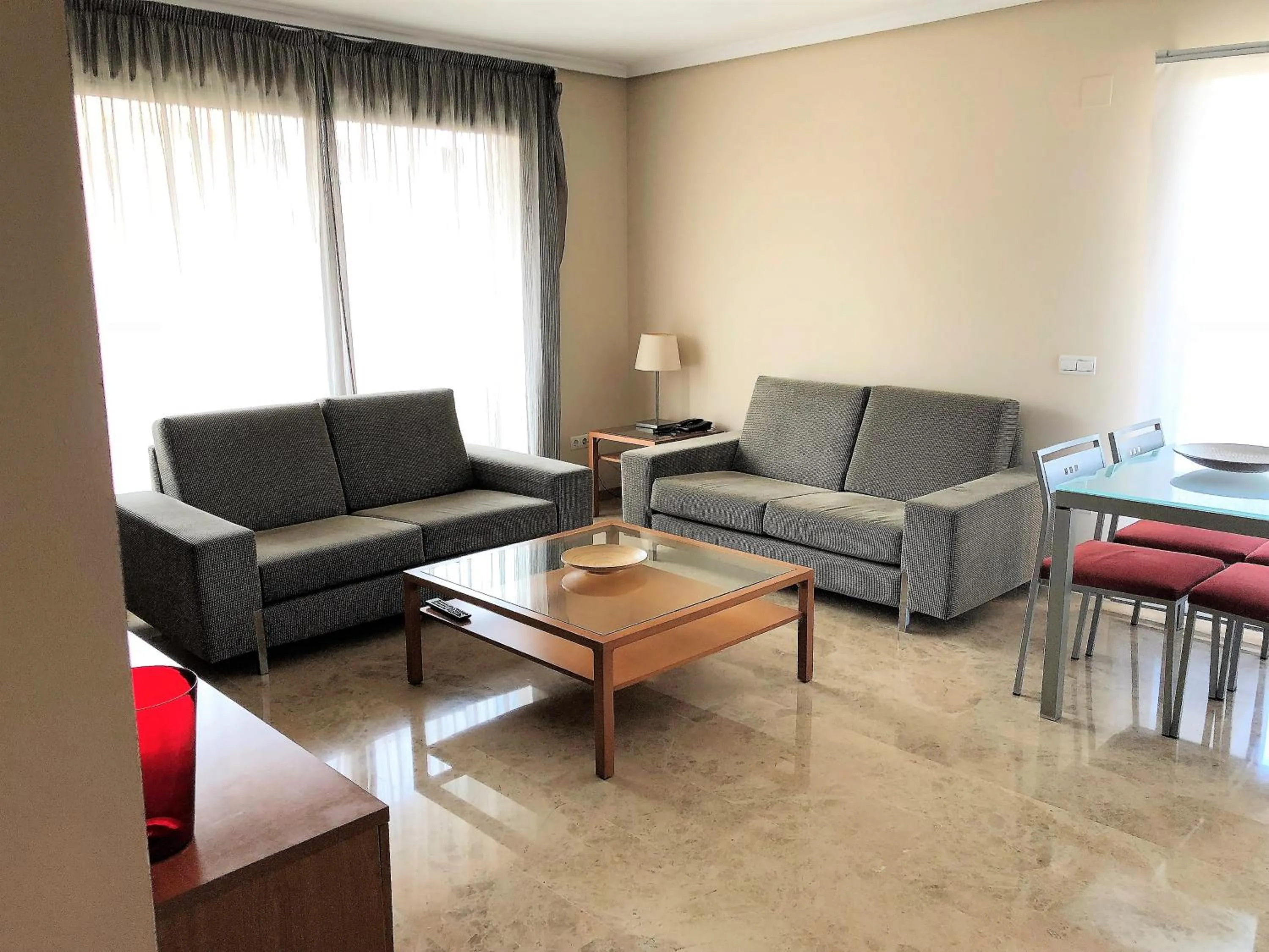 Living room in Apartamentos Plaza Picasso
