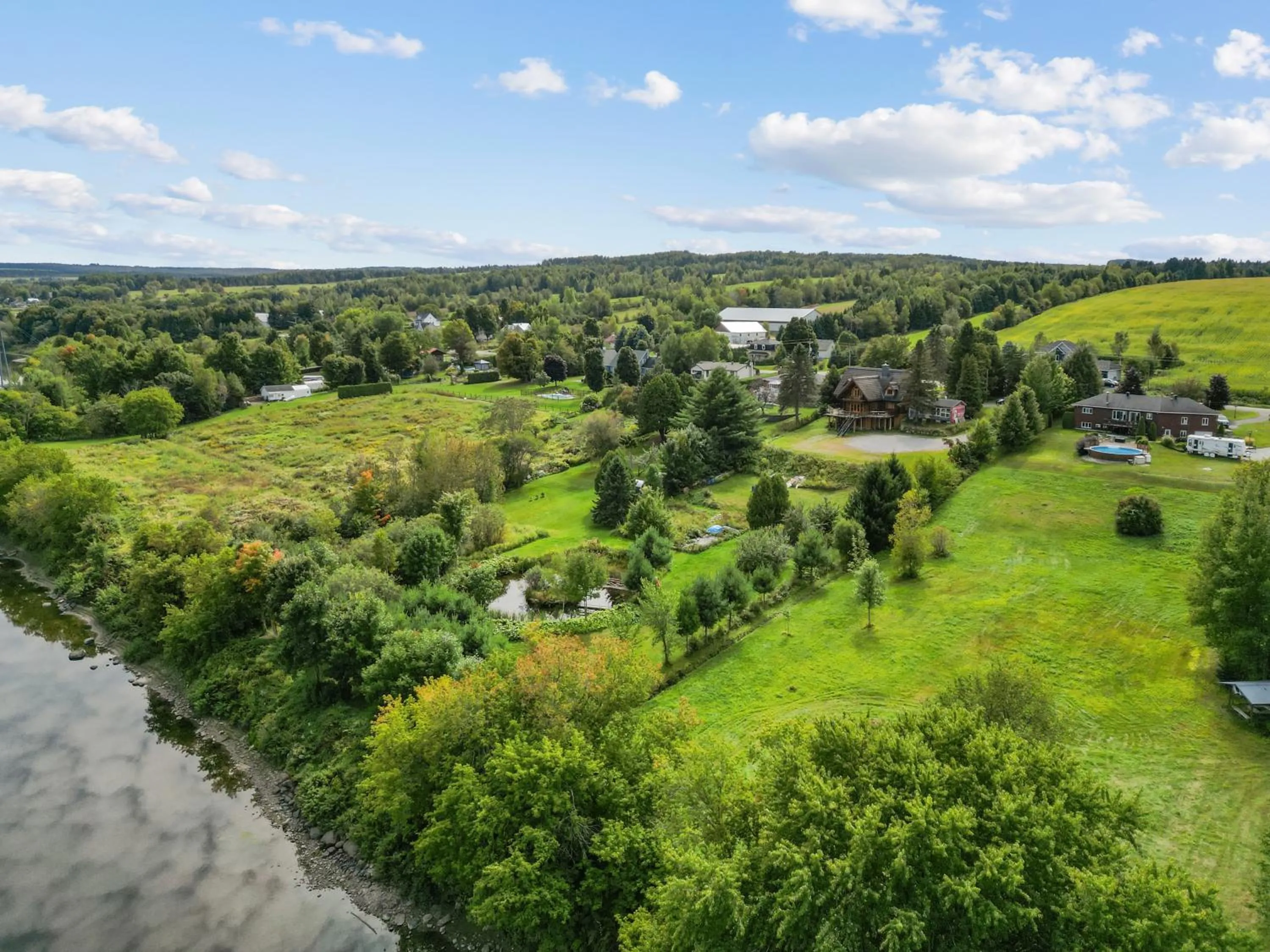 Hébergement "La Maison en Bois Rond"
