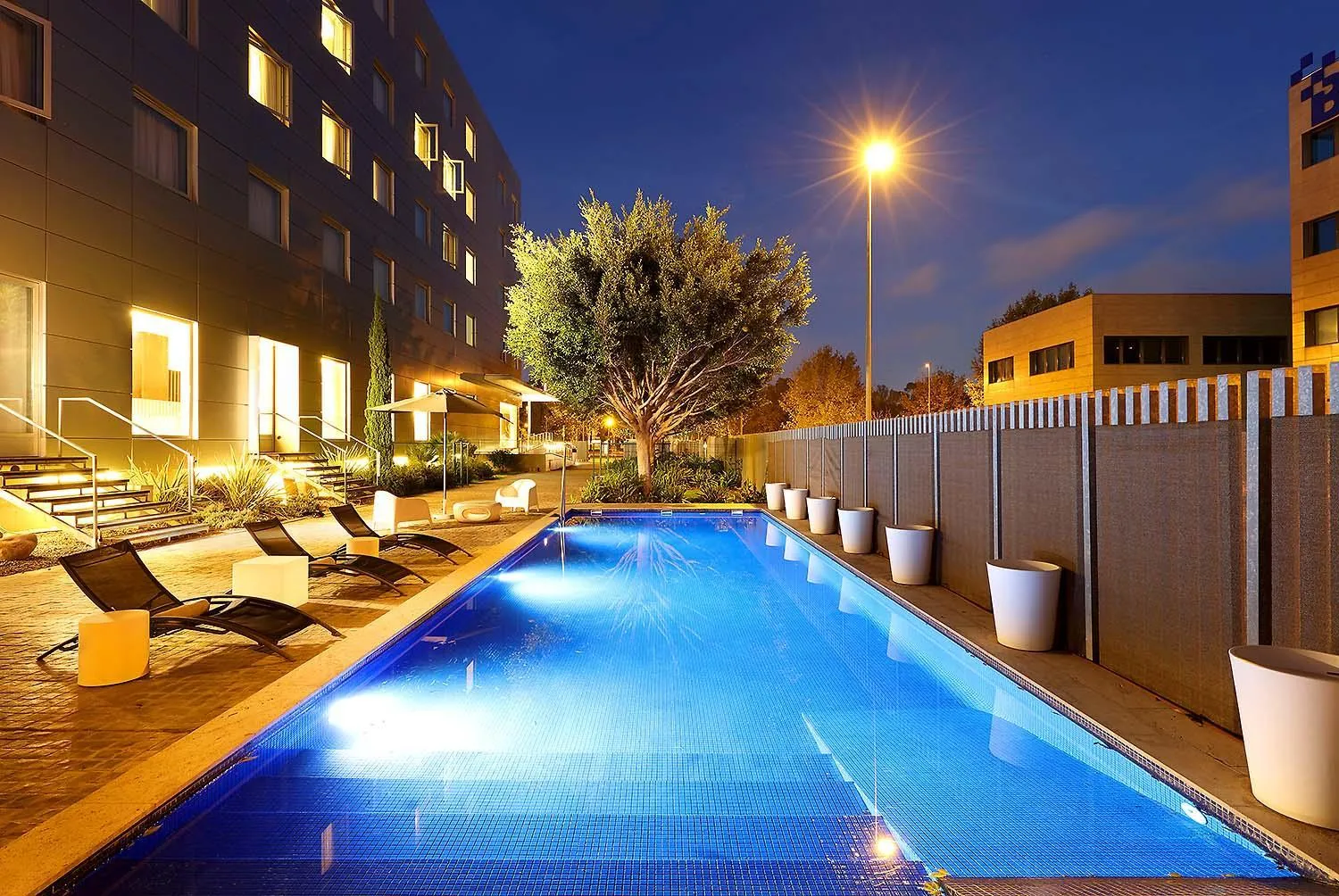 Facade/entrance in Exe Puerto de Sagunto