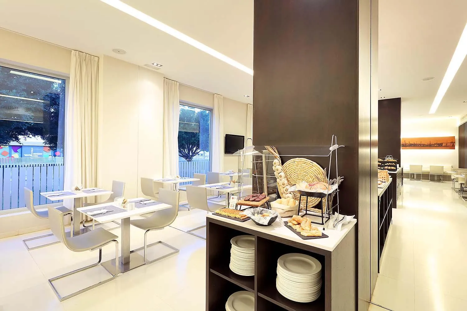 Restaurant/places to eat in Exe Puerto de Sagunto